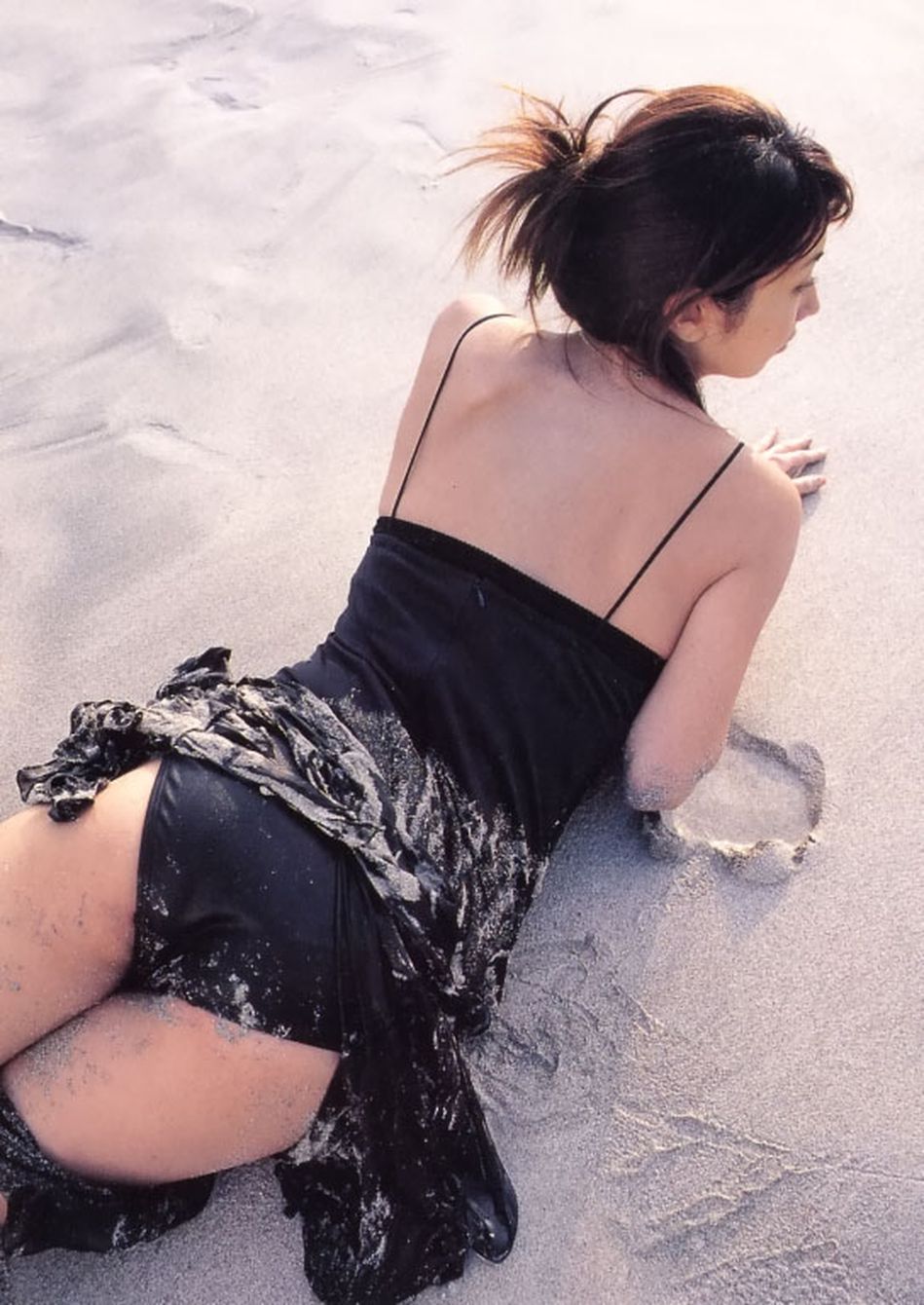 Emi Kobayashi 小林恵美 《Happening》