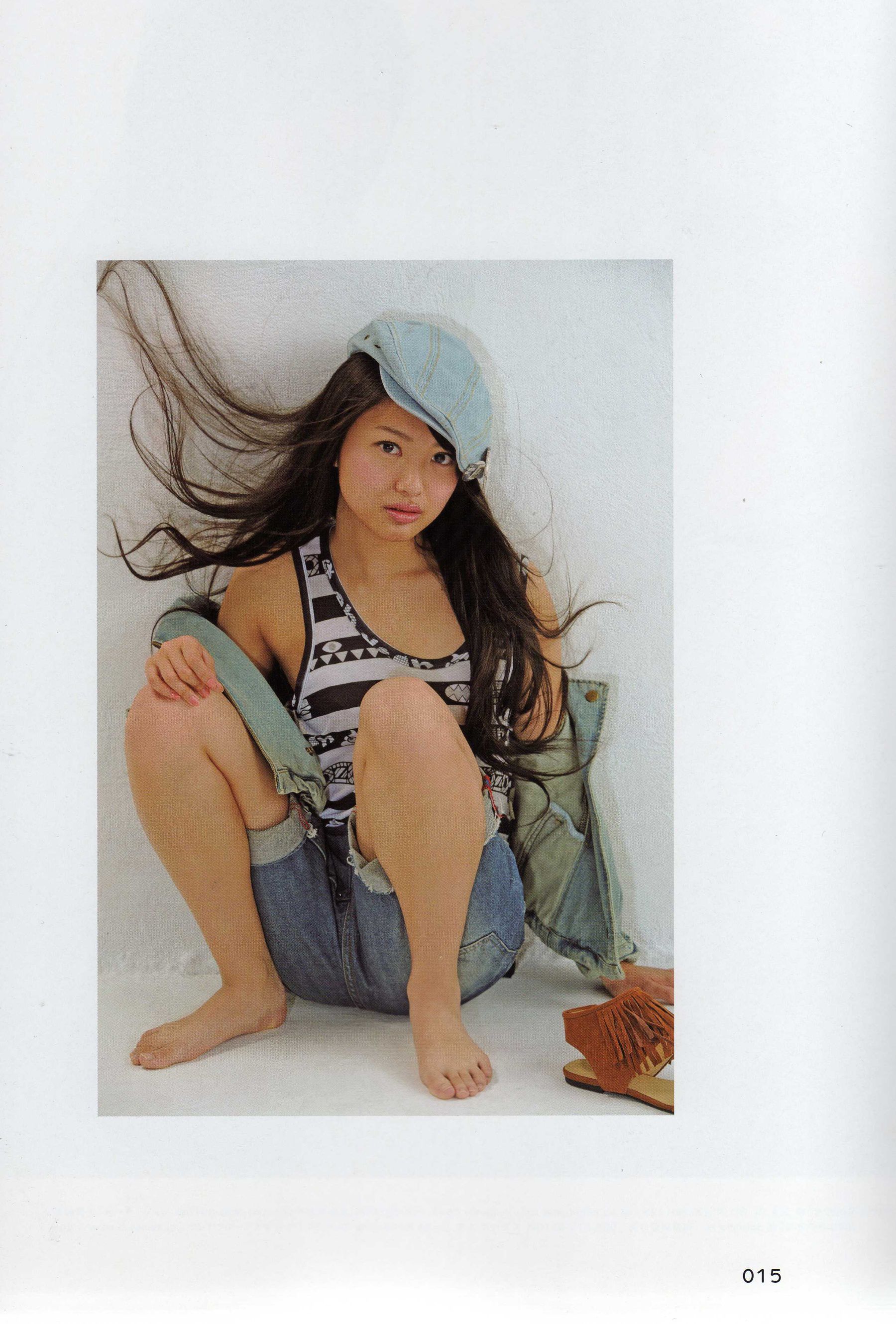 日本AKB48女子组合《2013 Fashion Book内衣秀》