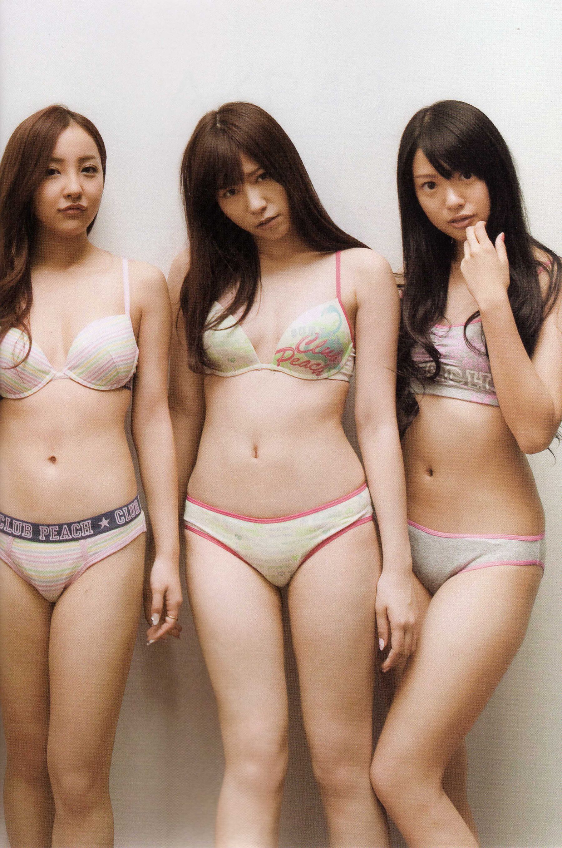 日本AKB48女子组合《2013 Fashion Book内衣秀》