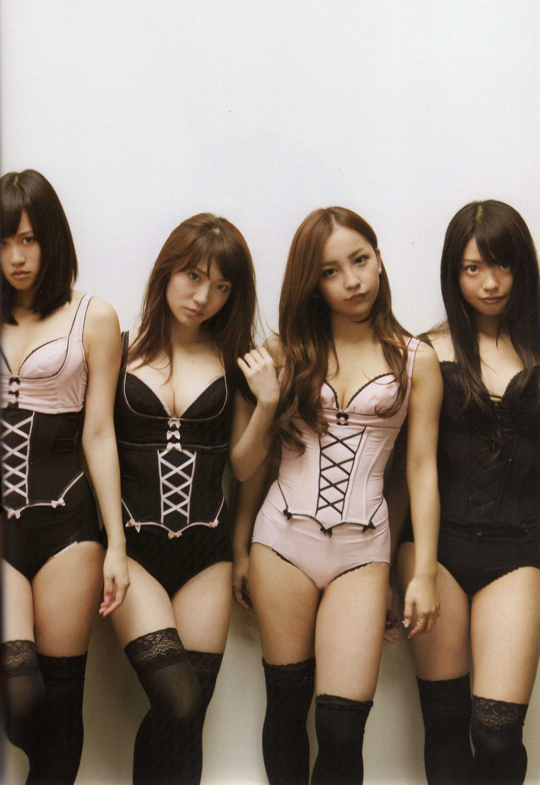 日本AKB48女子组合《2013 Fashion Book内衣秀》