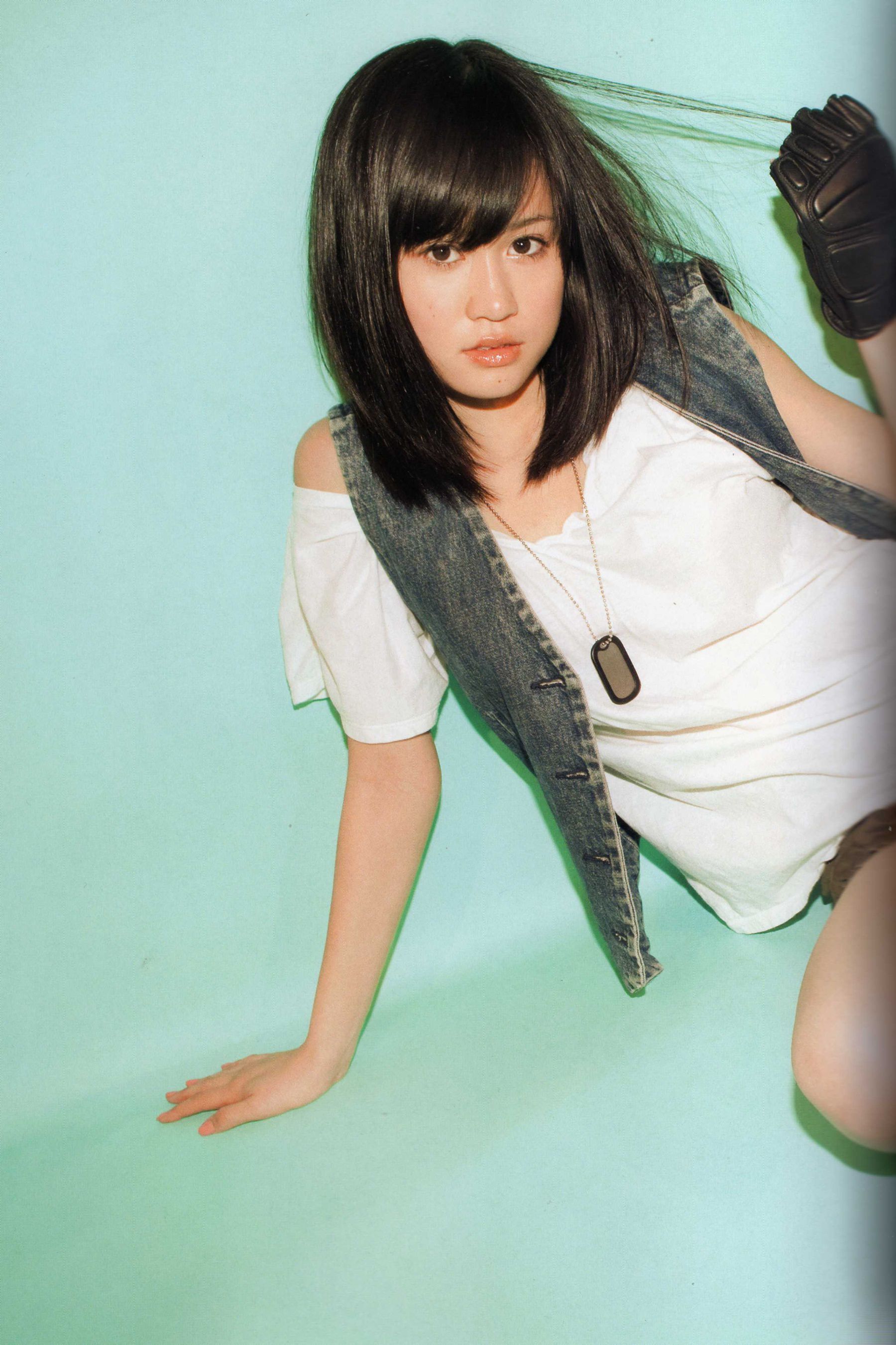 日本AKB48女子组合《2013 Fashion Book内衣秀》