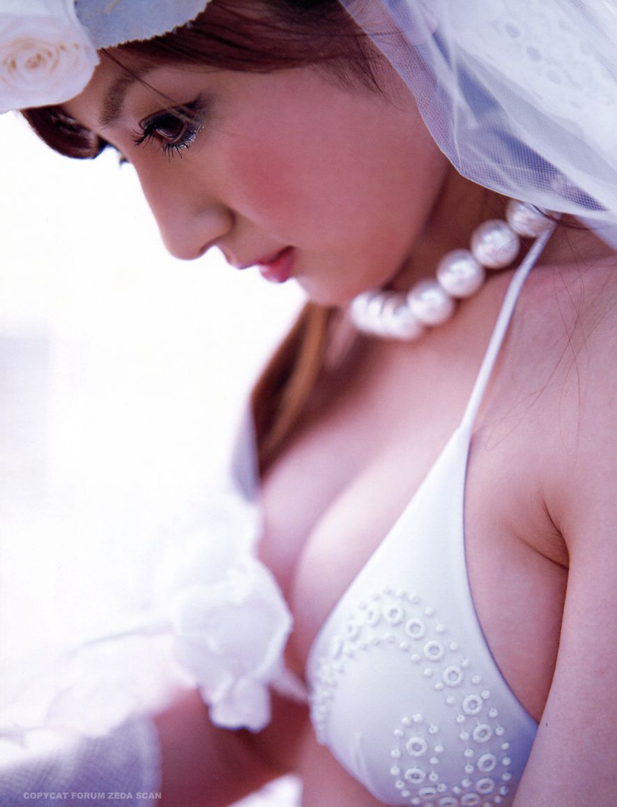 Yoko Kumada 熊田曜子《Dress Up Doll 》