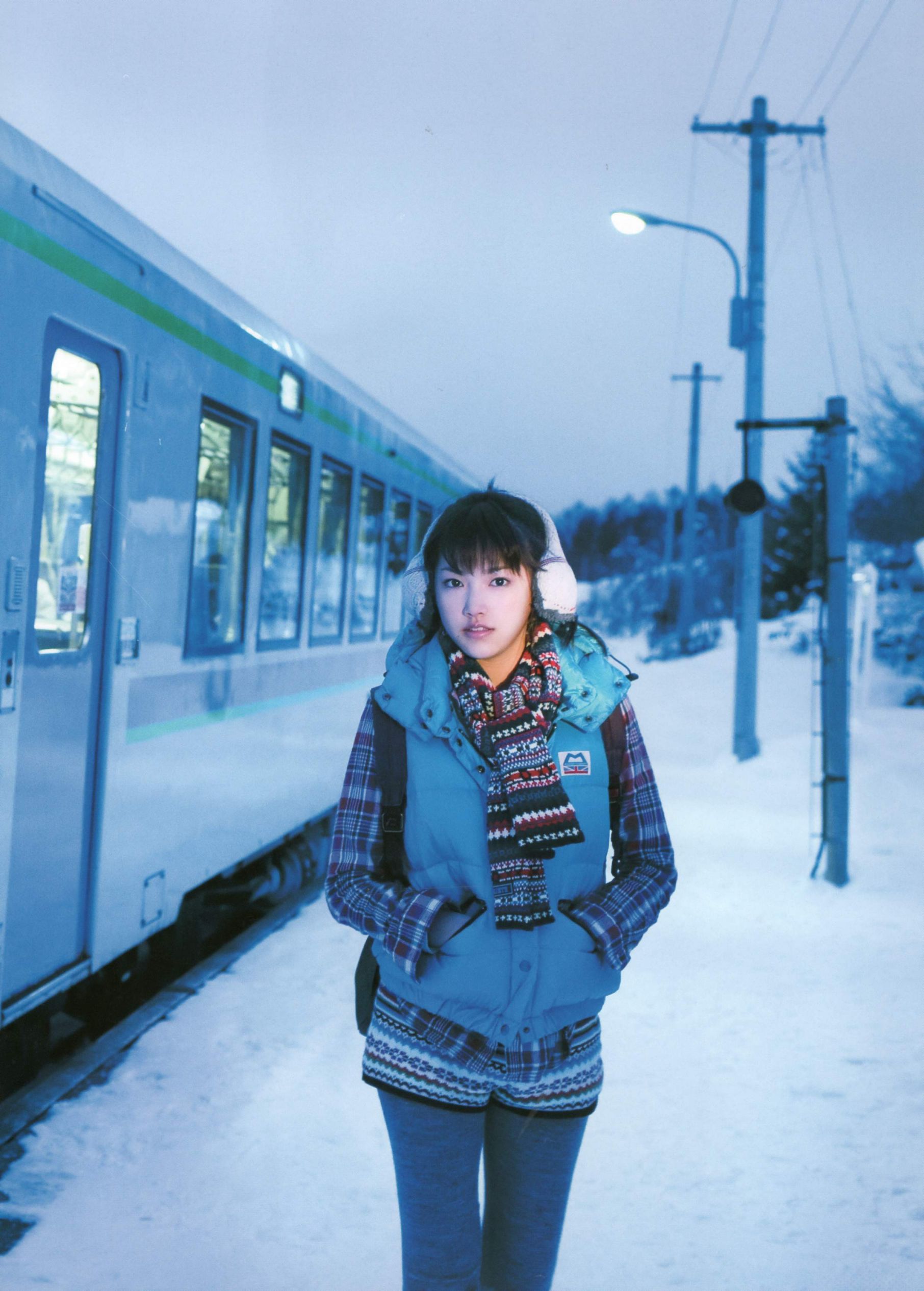 Seika Taketomi 竹富聖花 《A message from OWL》