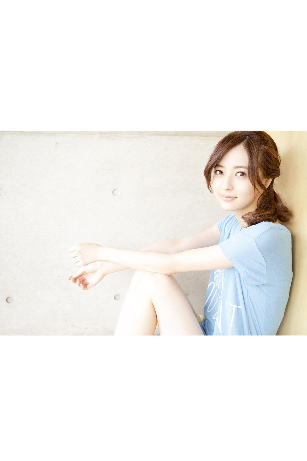 Rina Aizawa 逢沢りな《Precious Morning》