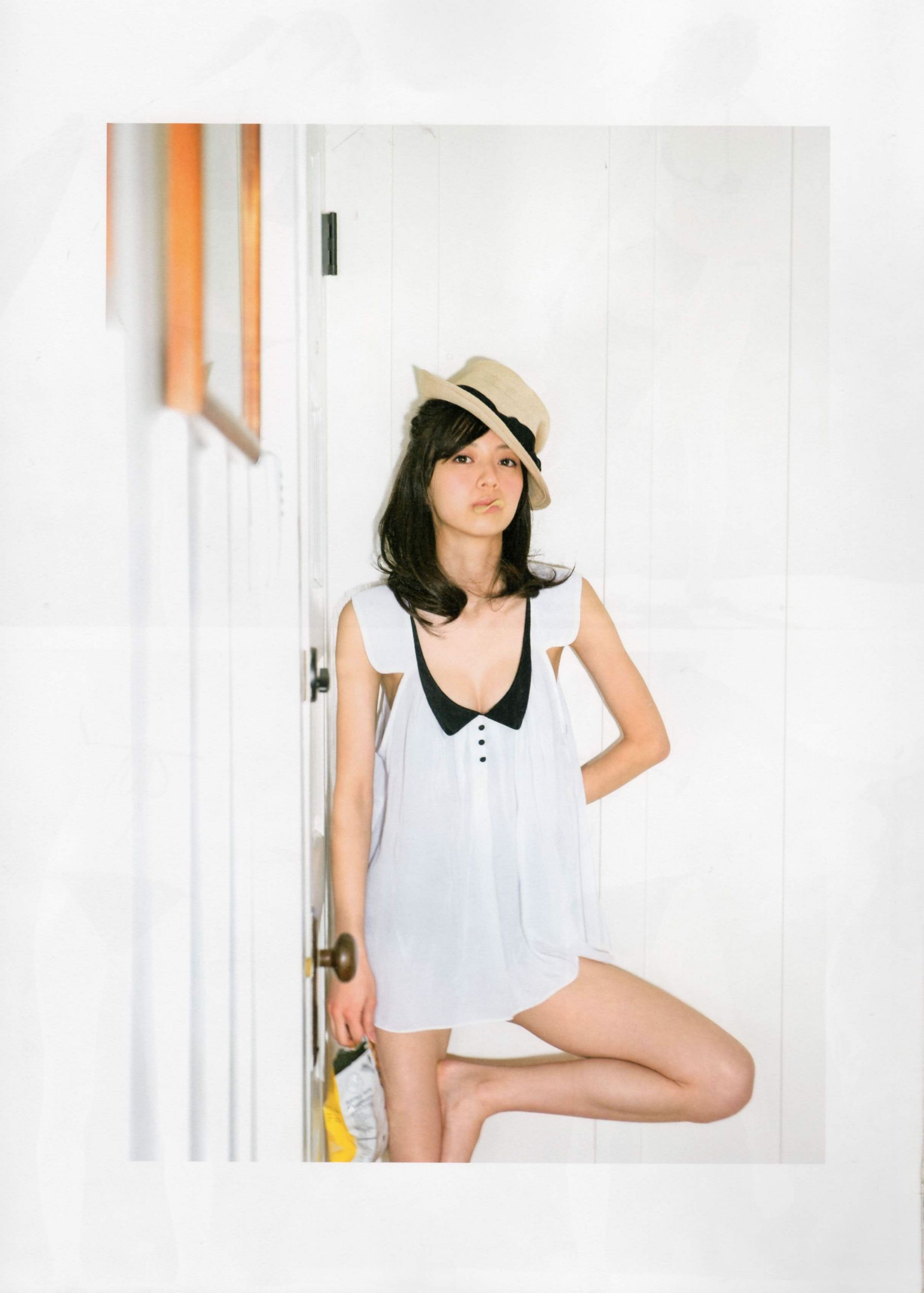 Rina Aizawa 逢泽莉娜《Welina》