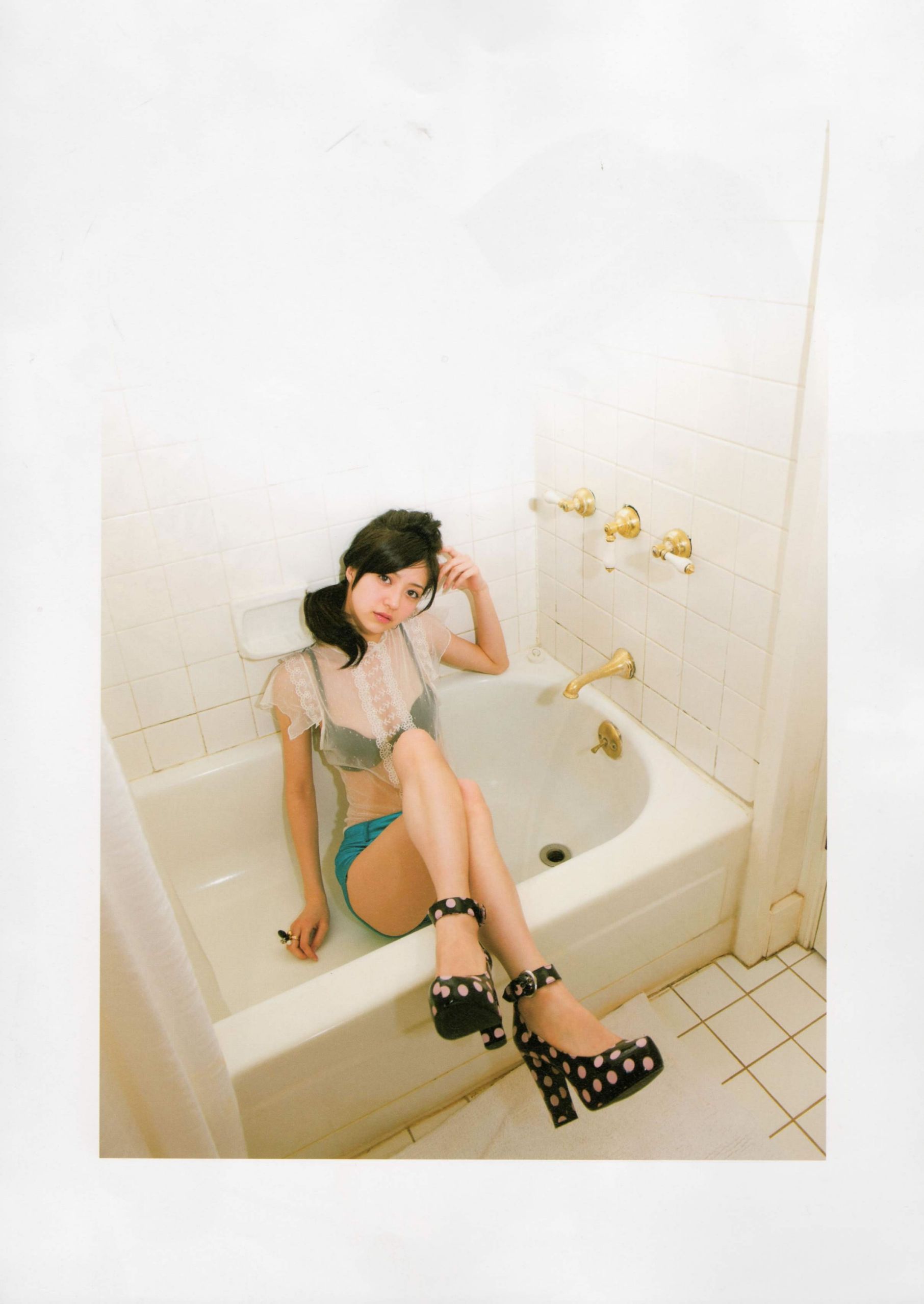 Rina Aizawa 逢泽莉娜《Welina》