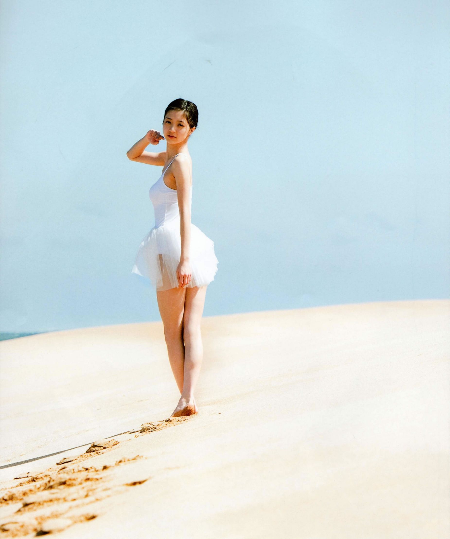 Rina Aizawa 逢泽莉娜《Welina》