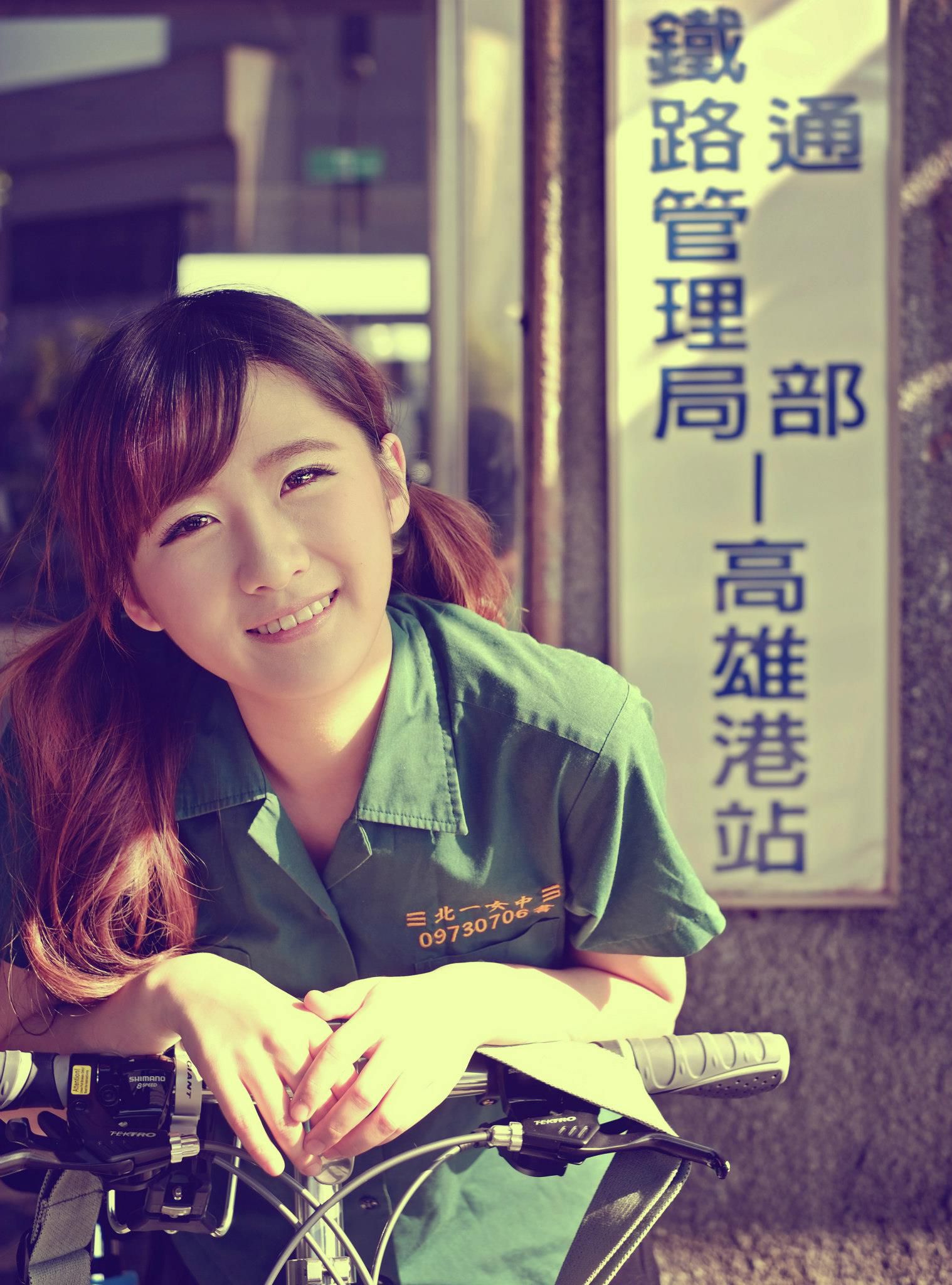 台湾网红女神李思娴《自拍图片、生活照》大合集