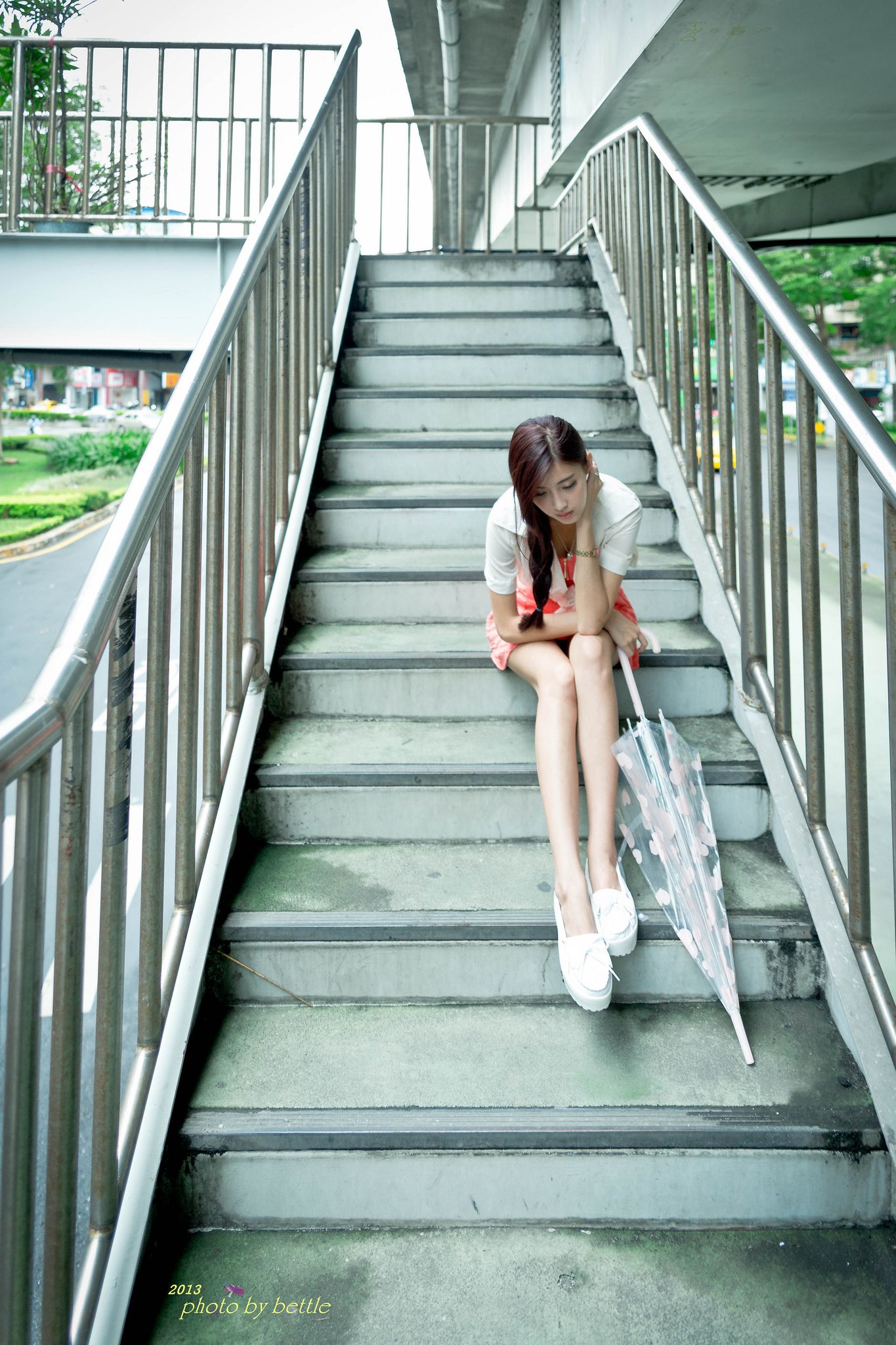 廖挺伶/Kila晶晶《街拍粉嫩连衣裙系列》