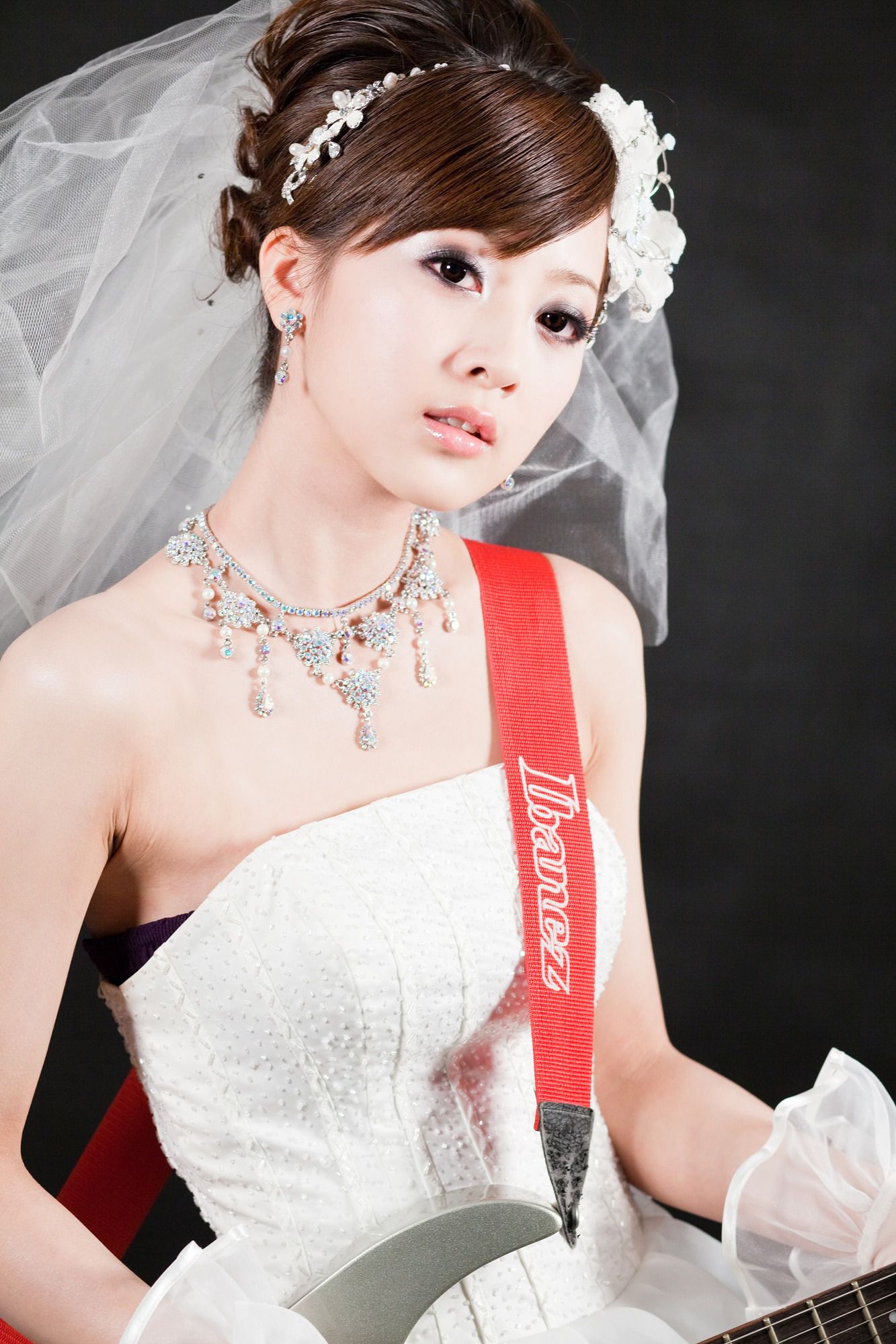 张允霏/果子MM《創意婚紗潮流風》