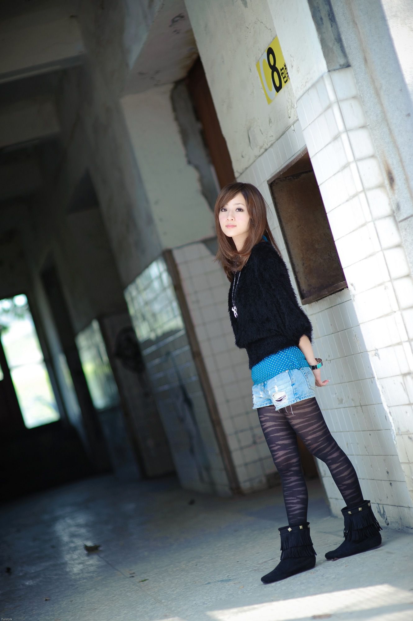 台湾网络女神果子MM《華山藝文中心III +228公園》外拍