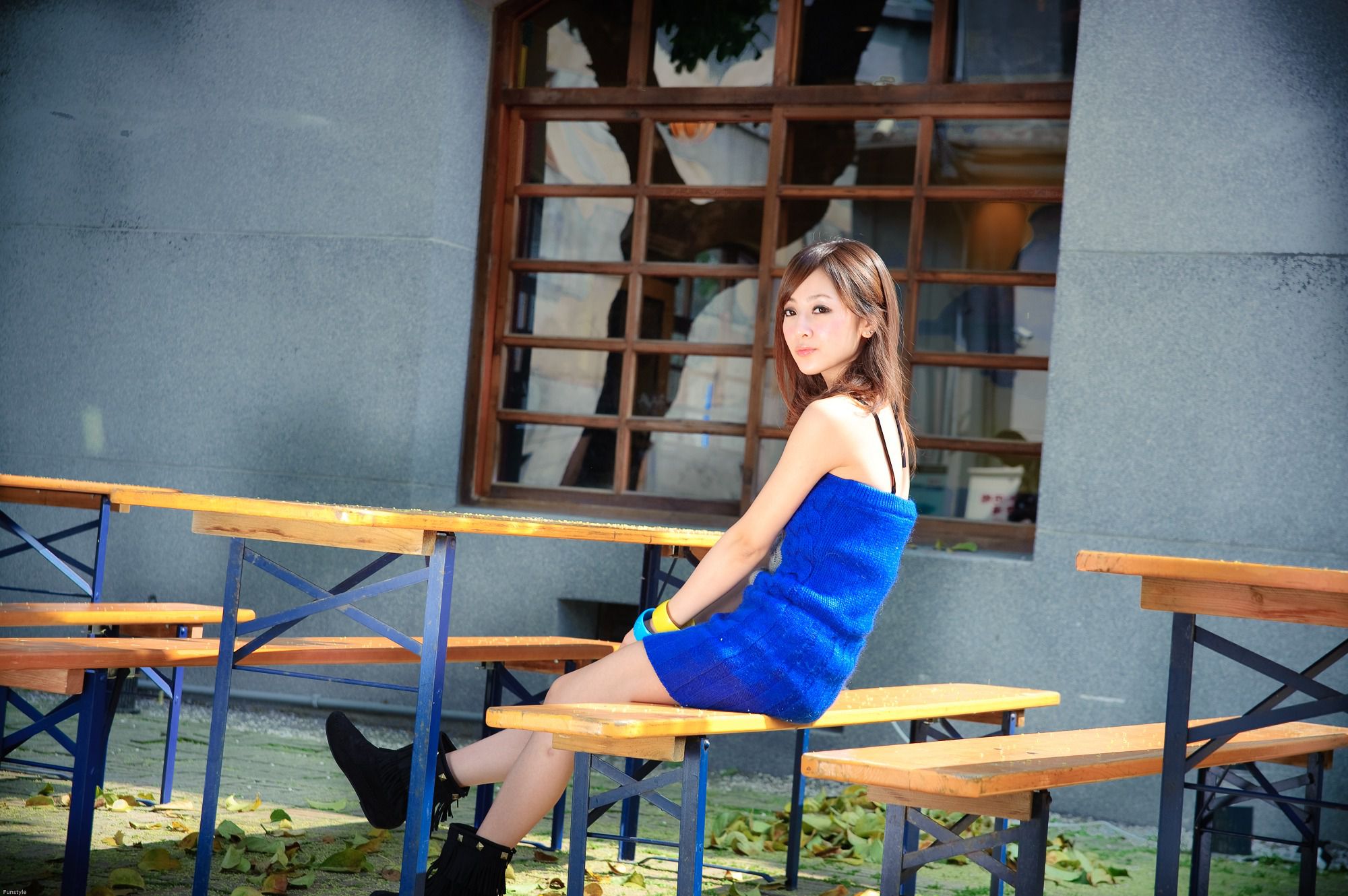 台湾网络女神果子MM《華山藝文中心III +228公園》外拍