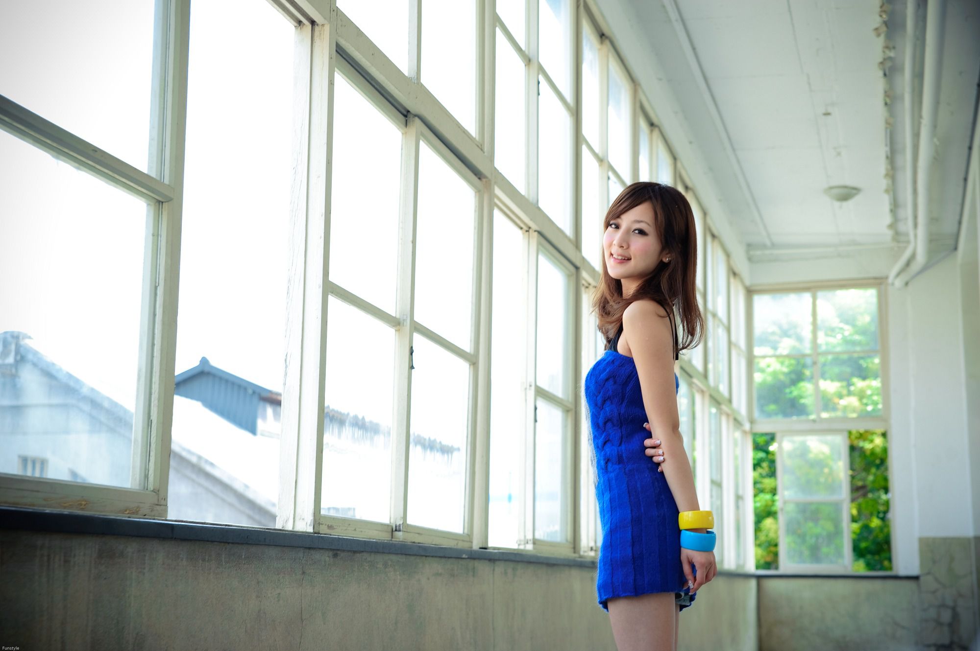 台湾网络女神果子MM《華山藝文中心III +228公園》外拍