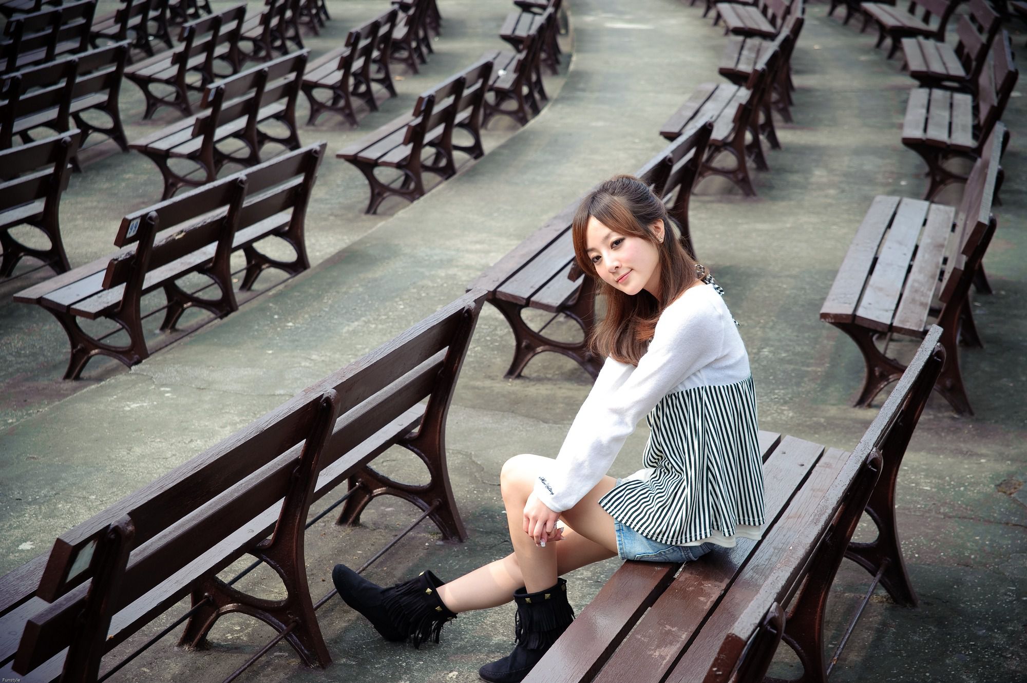 台湾网络女神果子MM《華山藝文中心III +228公園》外拍