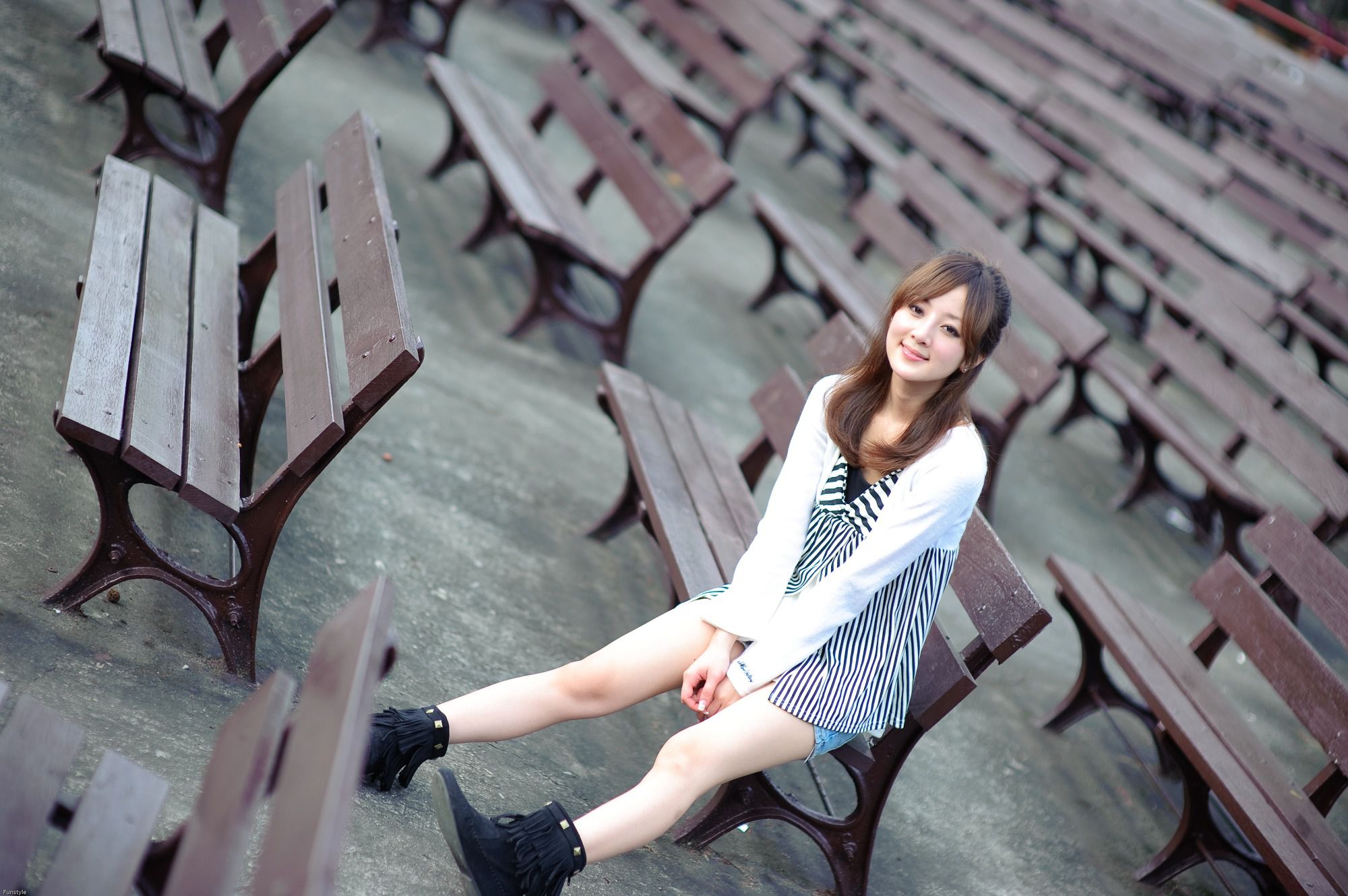 台湾网络女神果子MM《華山藝文中心III +228公園》外拍