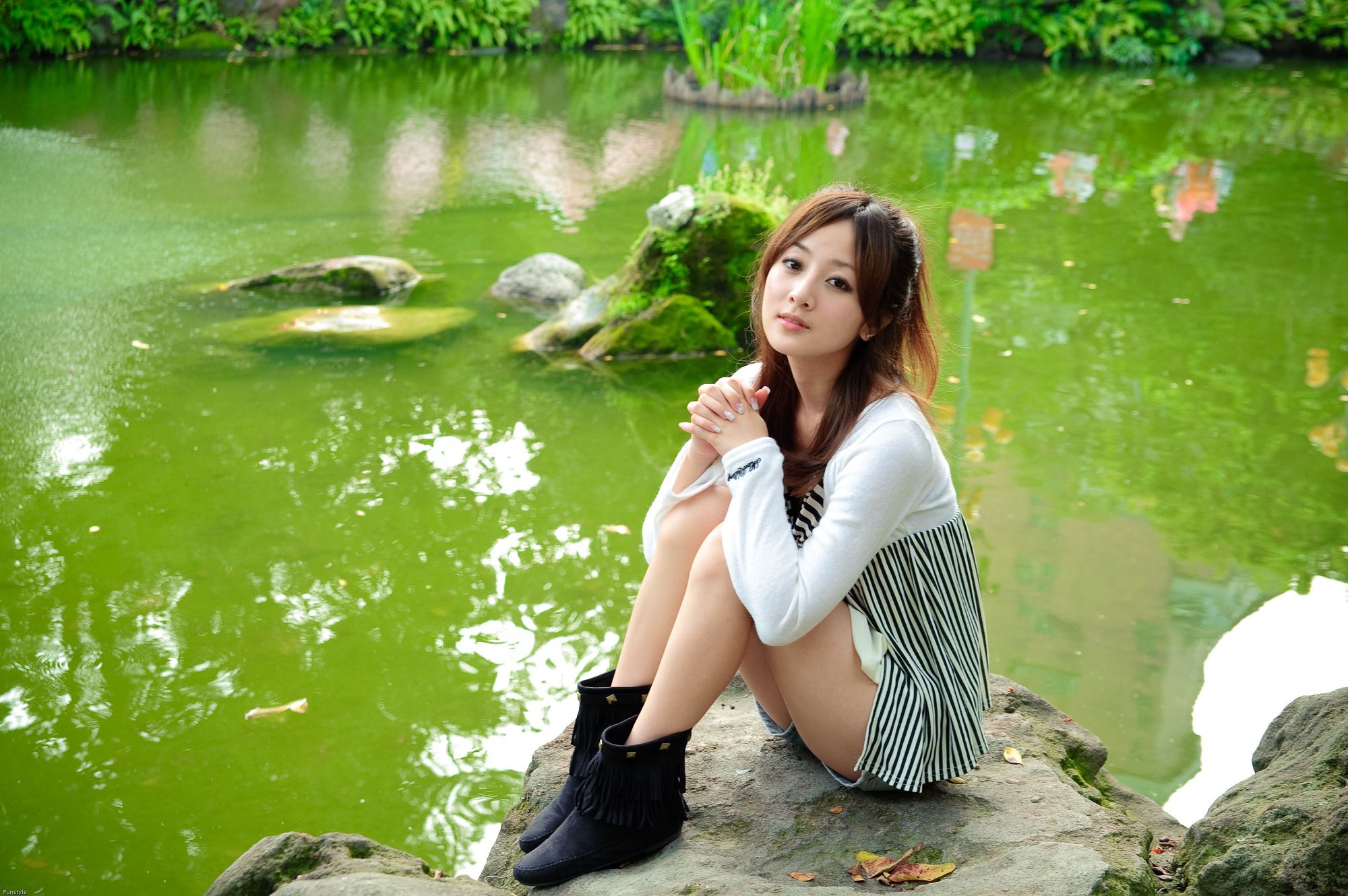 台湾网络女神果子MM《華山藝文中心III +228公園》外拍