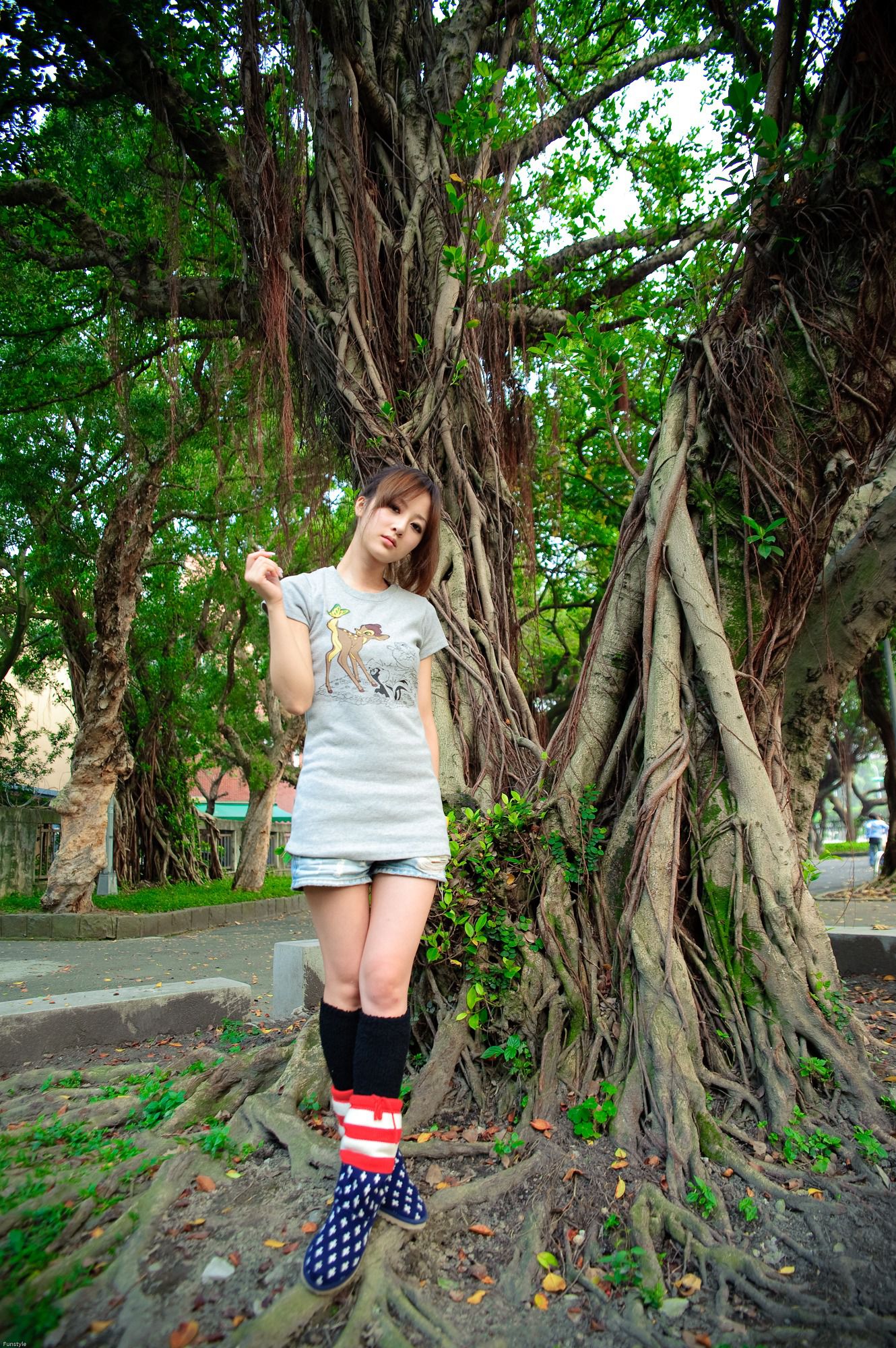 台湾网络女神果子MM《華山藝文中心III +228公園》外拍