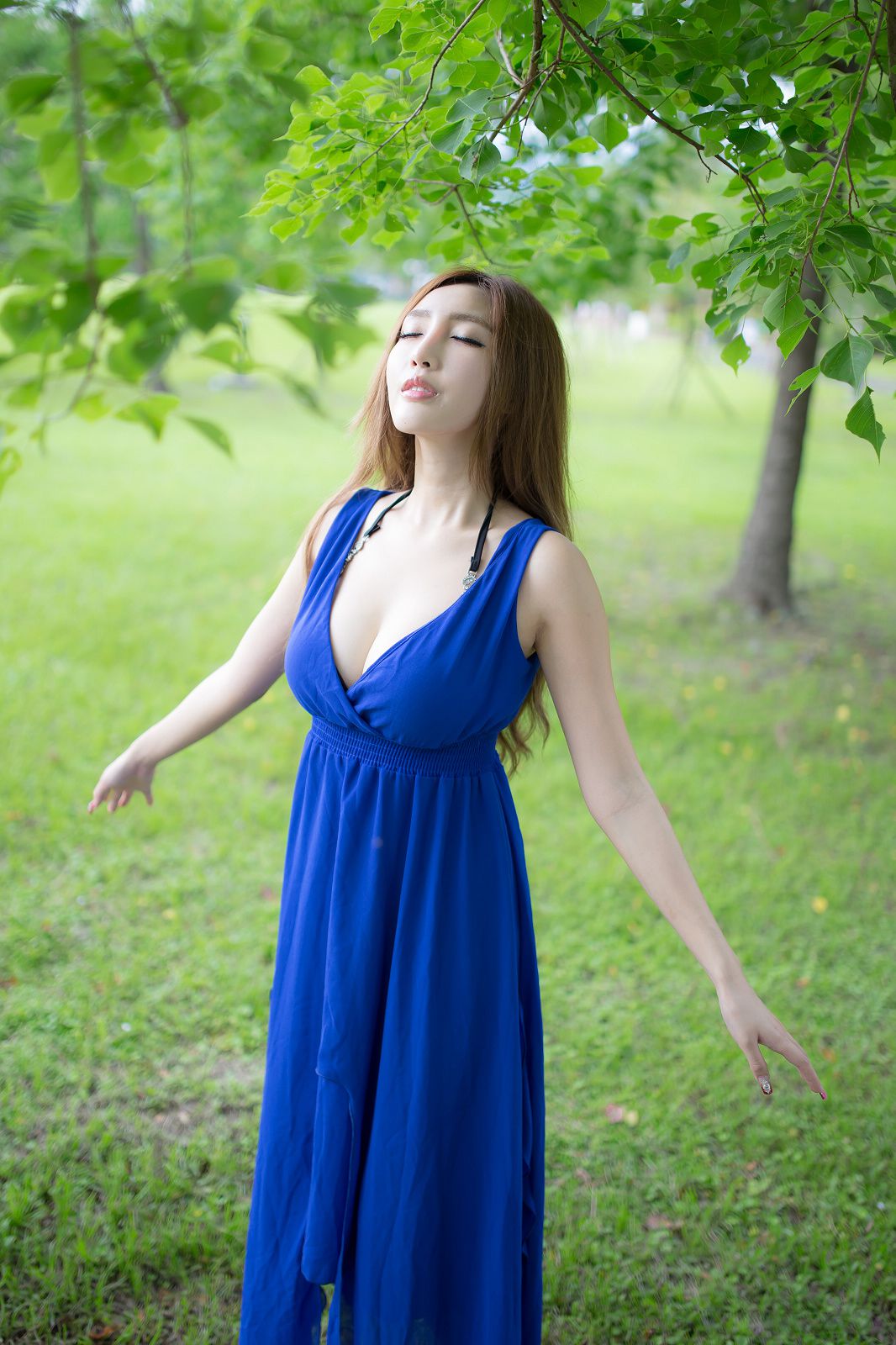台湾赵芸Syuan《极品蓝色长裙女神》