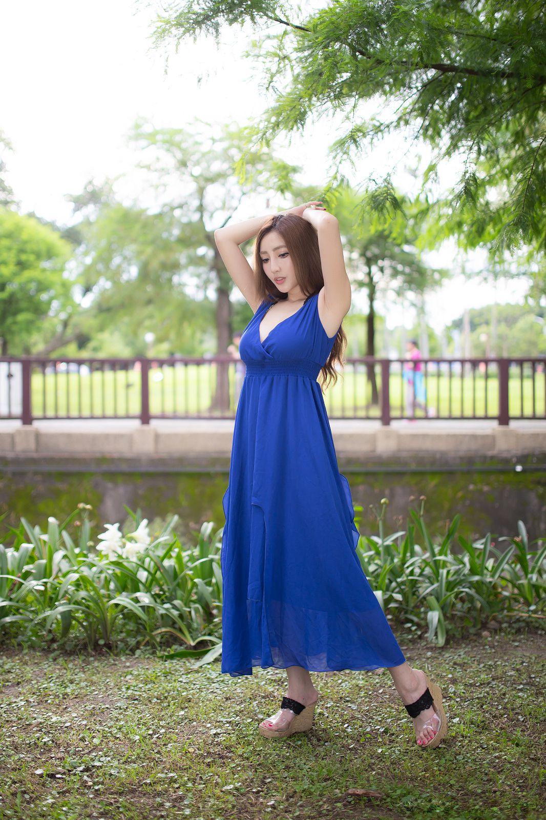 台湾赵芸Syuan《极品蓝色长裙女神》