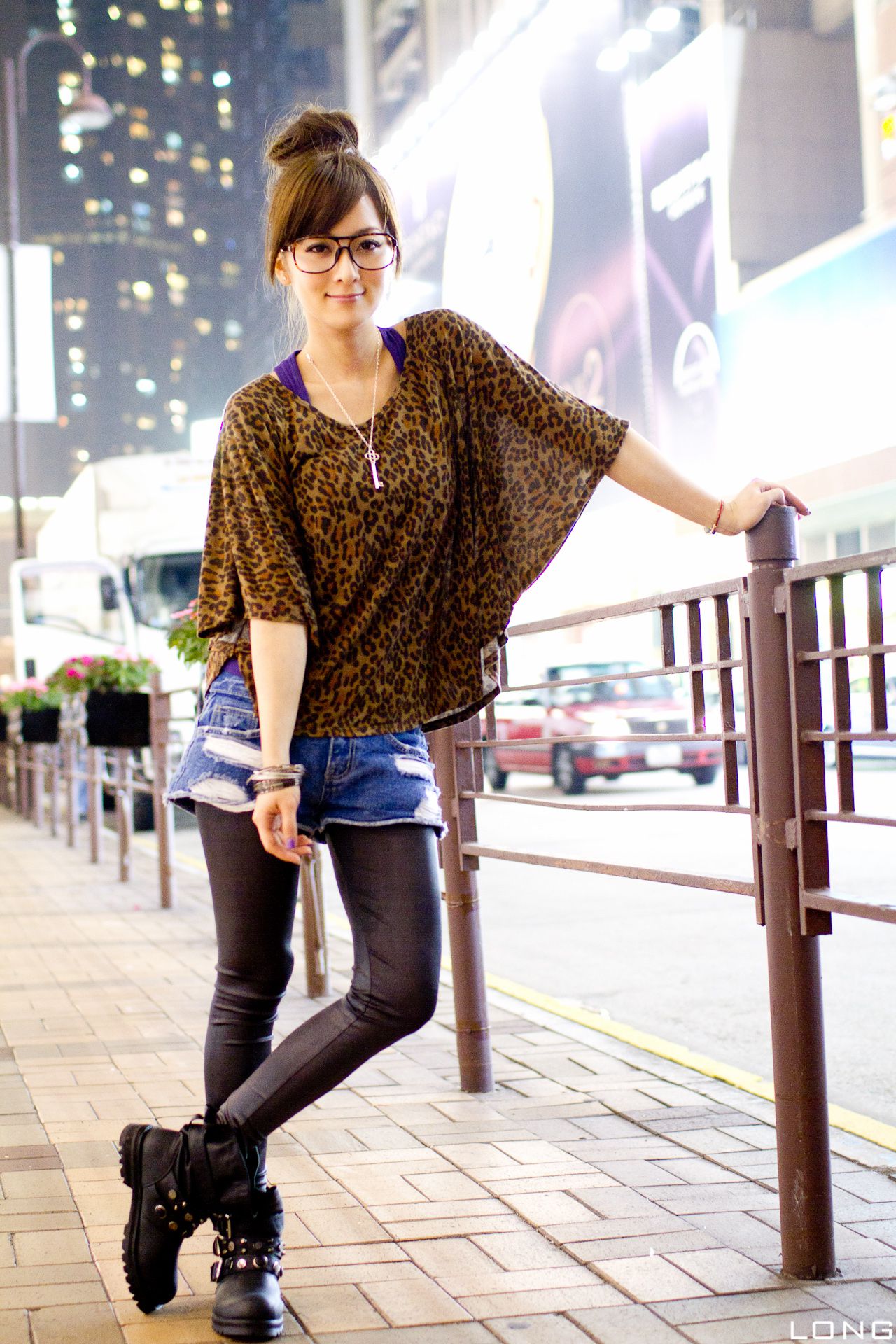 台湾果子MM《港澳之旅》夜市街拍系列