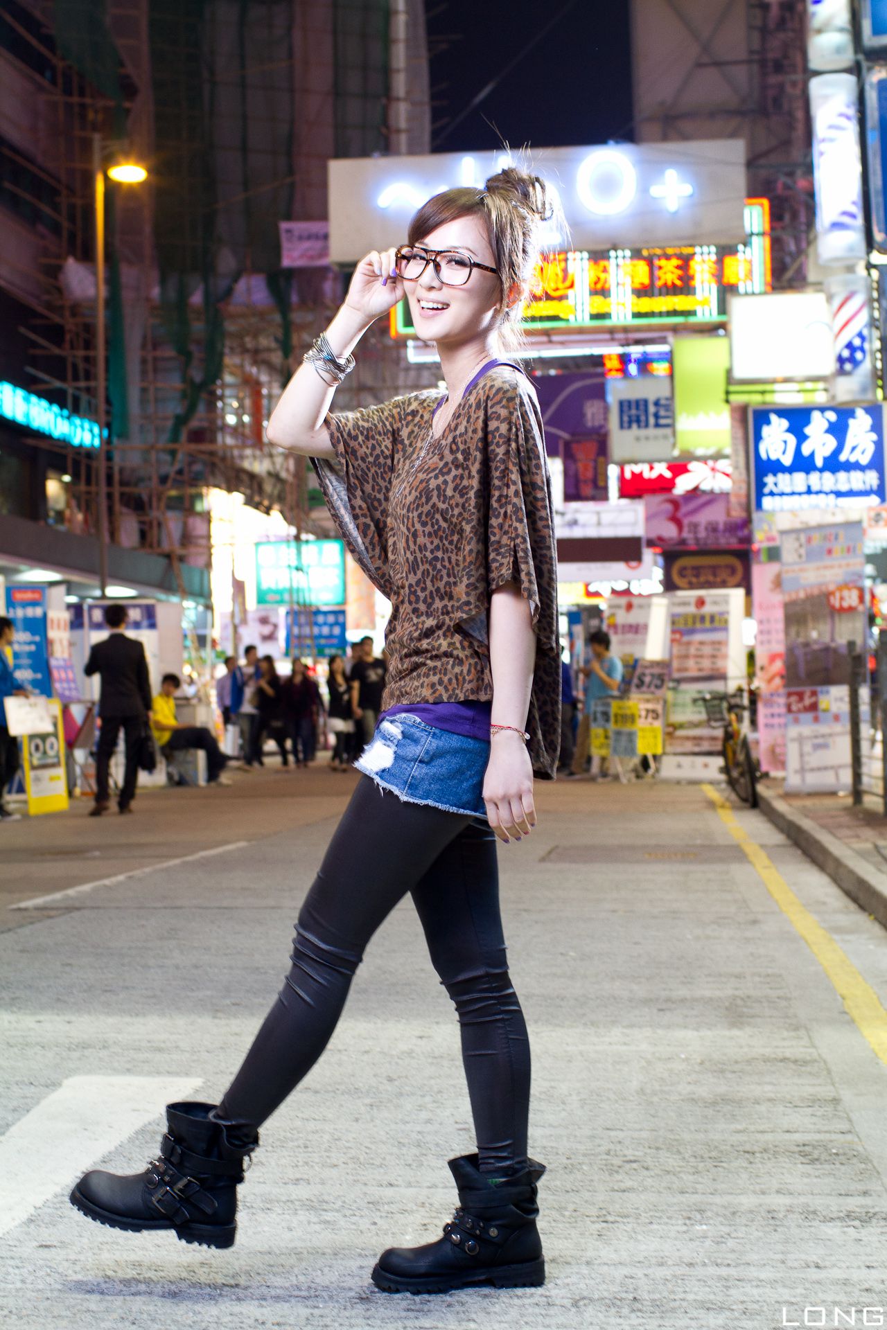台湾果子MM《港澳之旅》夜市街拍系列
