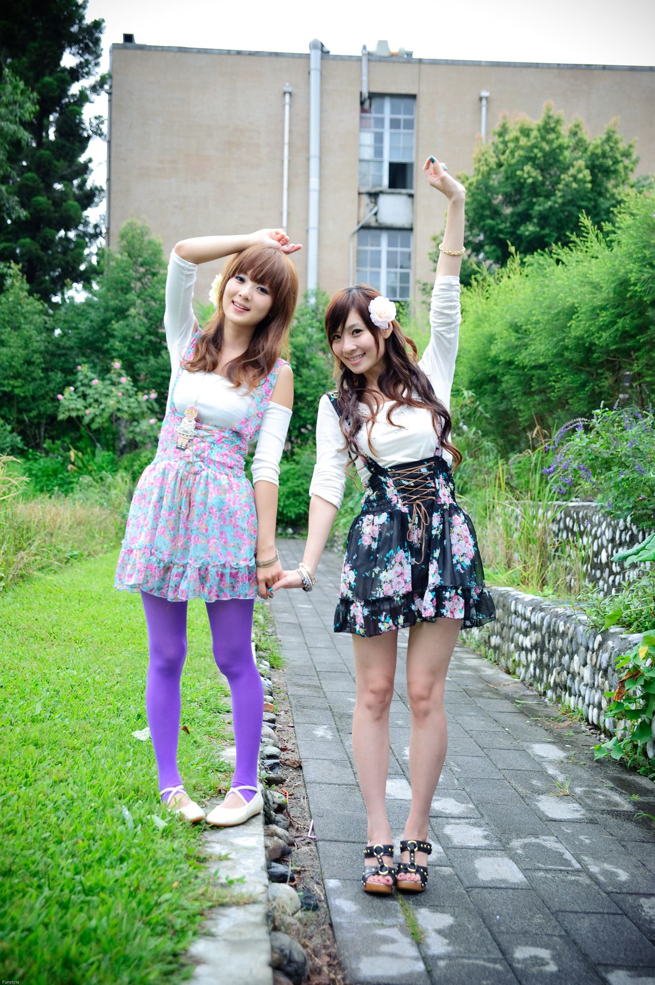 果子Mikako+Minako《台大外拍 II》