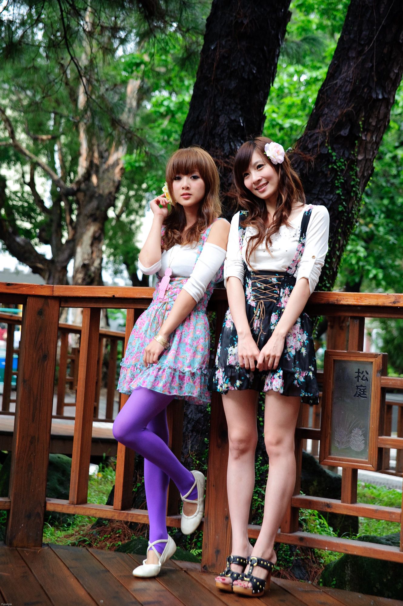 果子Mikako+Minako《台大外拍 II》