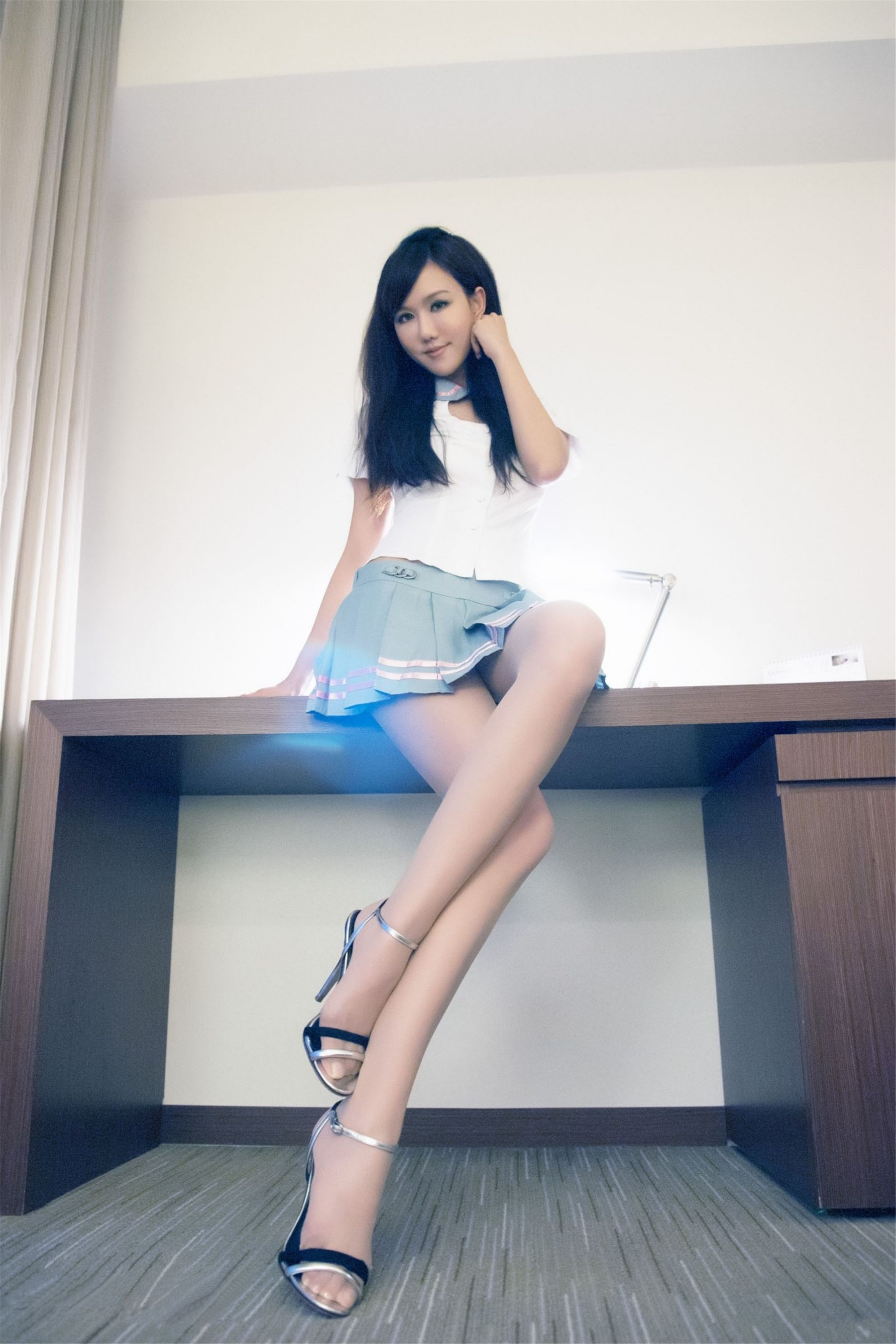 Sara林瑞瑜《室拍图片》写真合集