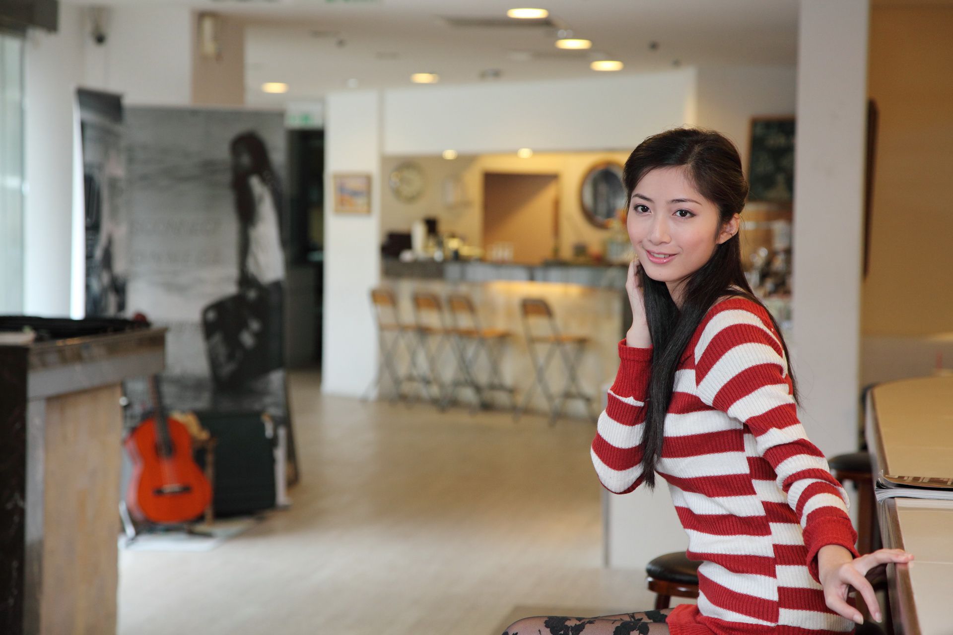 台湾模特Emily《酒店室拍》