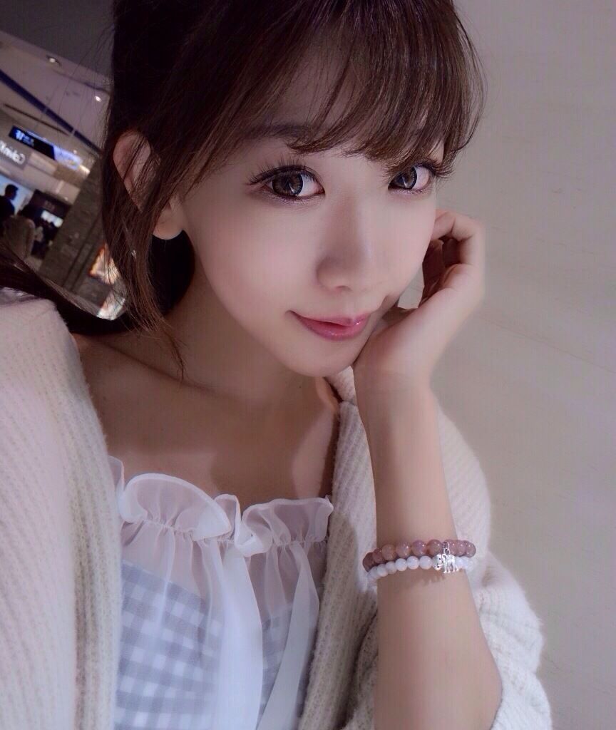 台湾网红正妹陈潇《微博自拍图片》第1部 写真合集