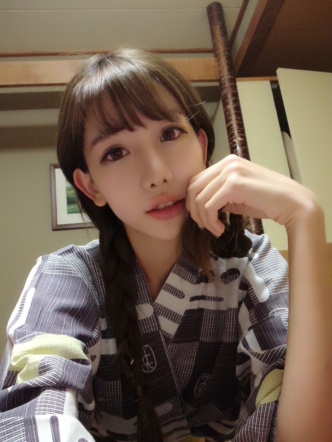 台湾网红正妹陈潇《微博自拍图片》第1部 写真合集