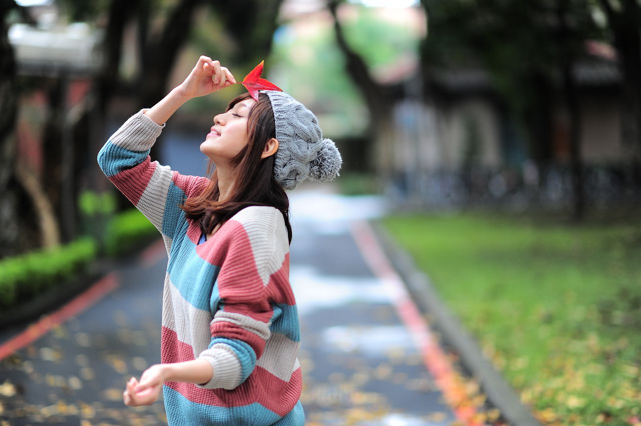 台湾正妹模特小艾《小清新街拍》外拍写真合集