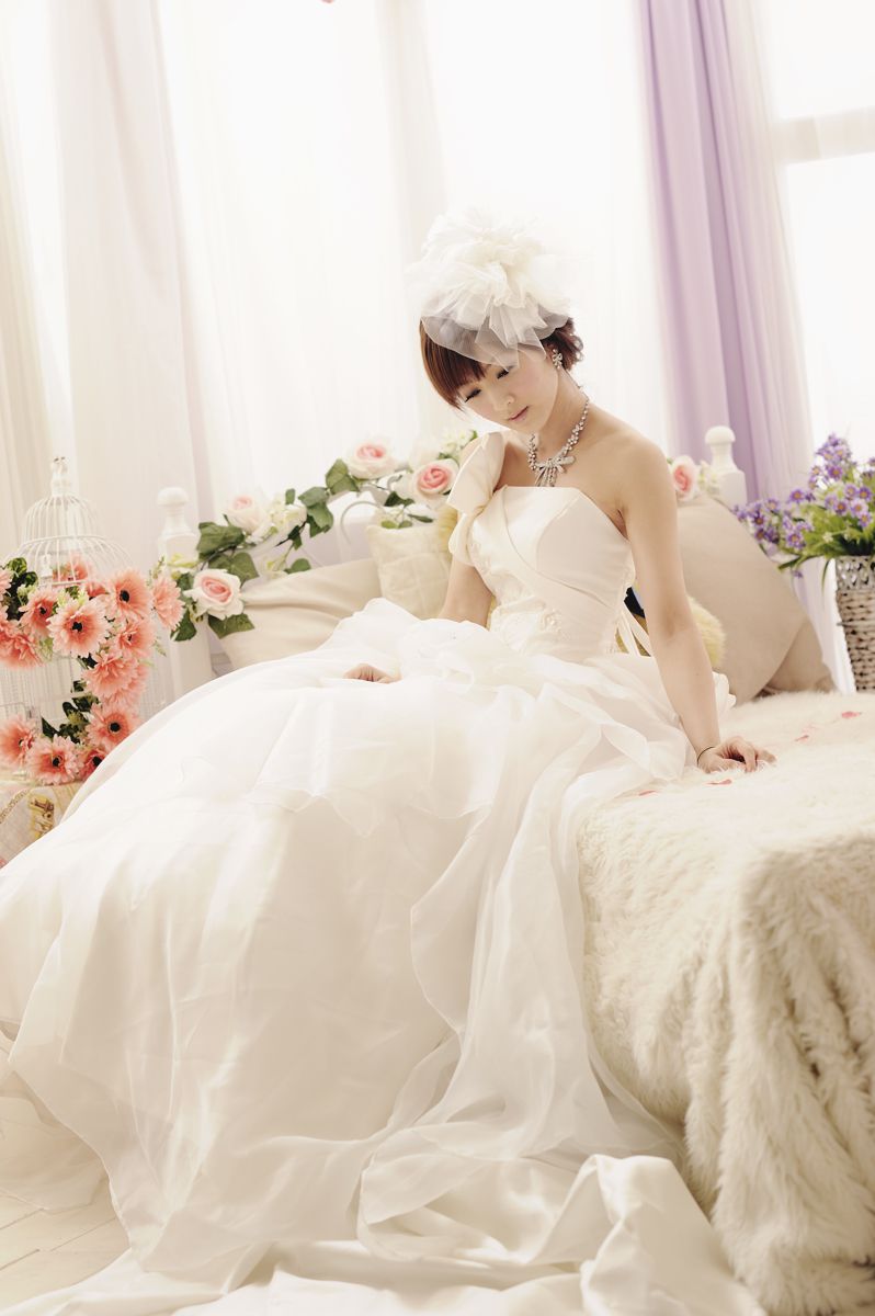 果子MM/张凯洁《棚拍婚纱》