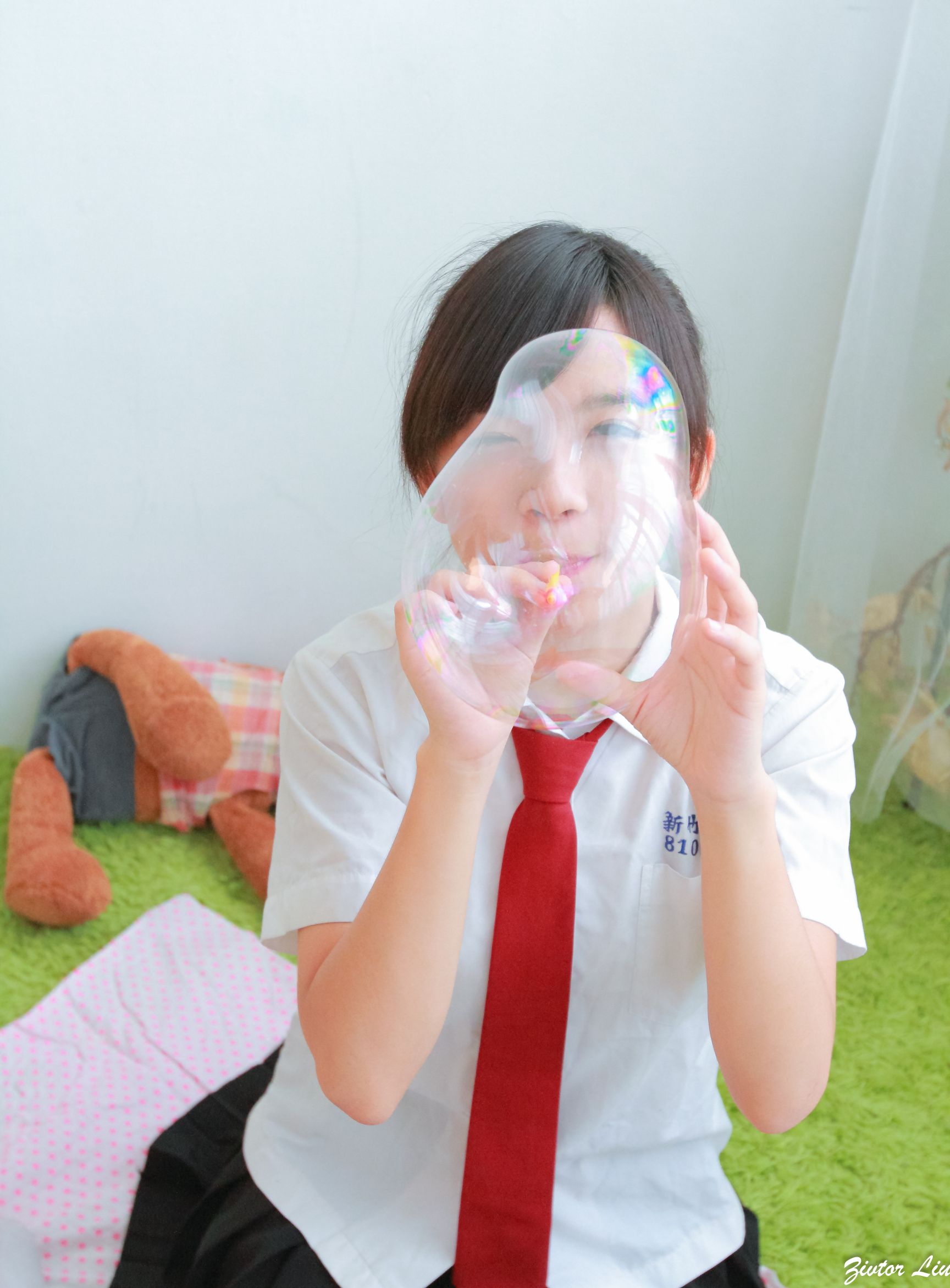 台湾正妹虞成敬Alice《俏皮可爱校服小萝莉》