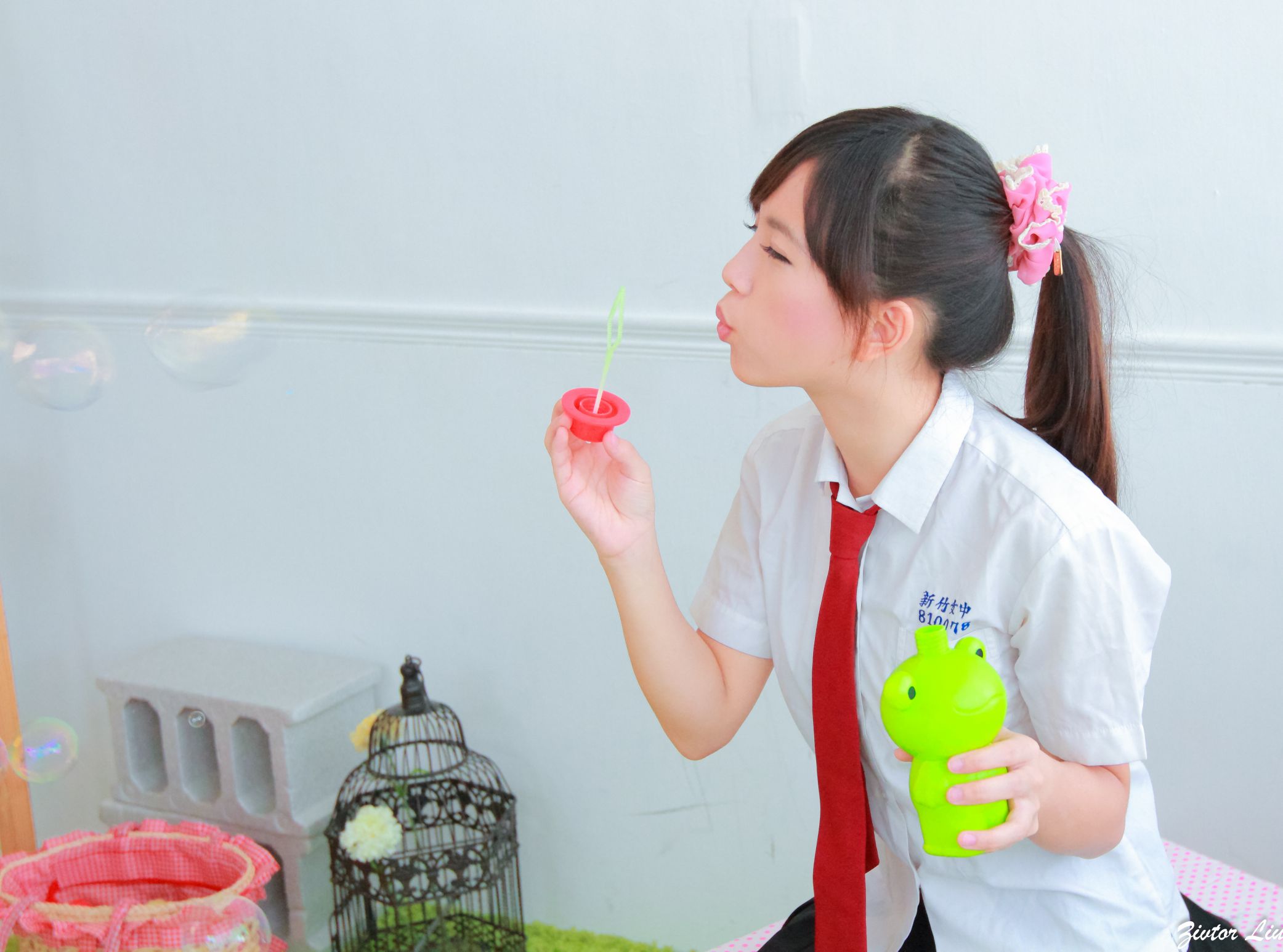台湾正妹虞成敬Alice《俏皮可爱校服小萝莉》