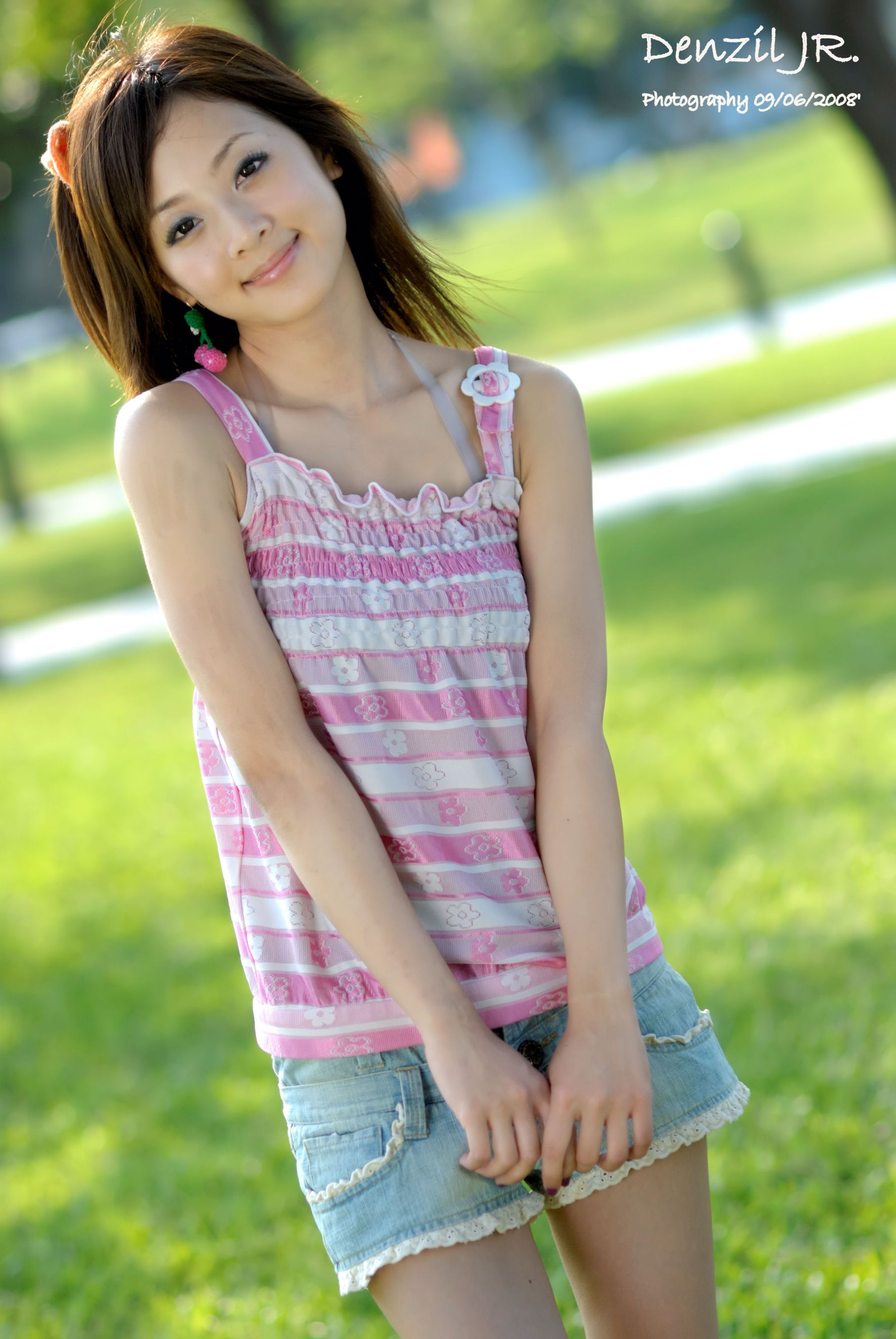 果子MM《Lovely 果子 Fruit with Barbie Attire》牛仔热裤系列