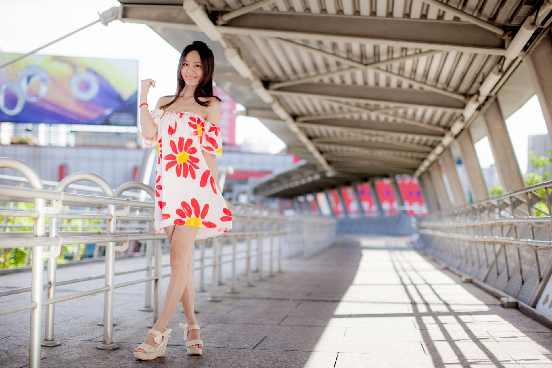 台湾美女Anita林千如《中央商圈外拍》