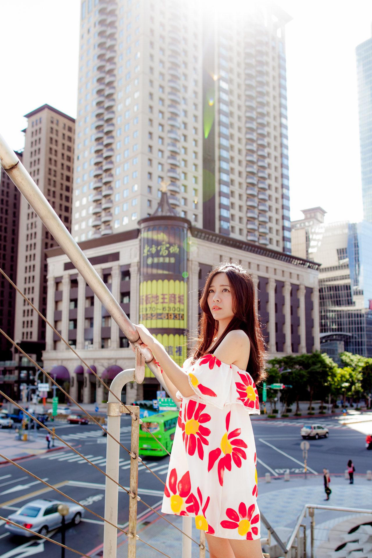 台湾美女Anita林千如《中央商圈外拍》
