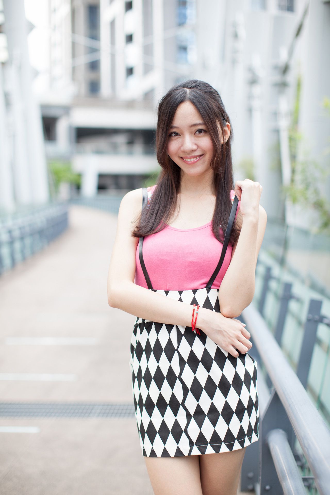 台湾美女Anita林千如《中央商圈外拍》