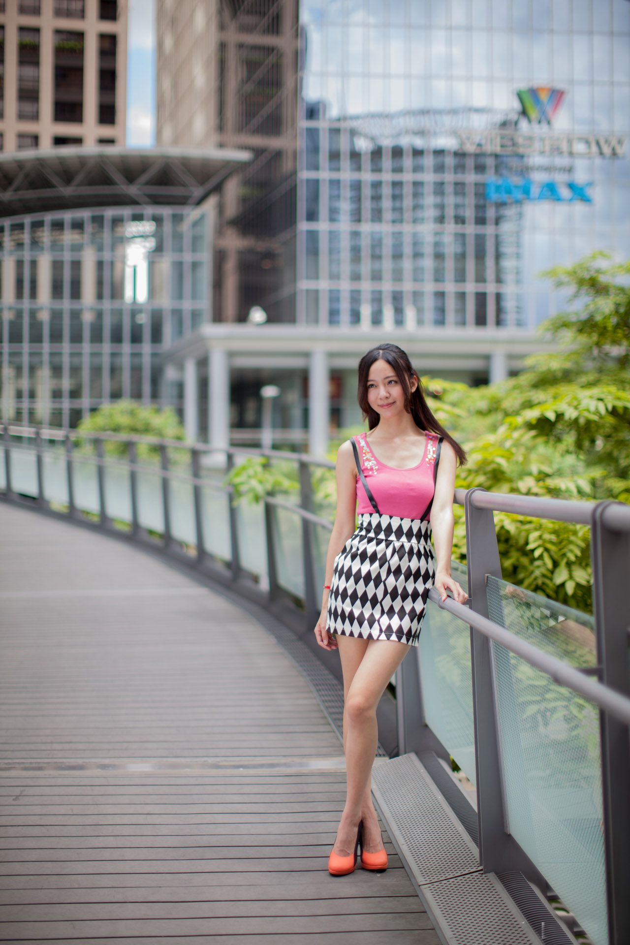 台湾美女Anita林千如《中央商圈外拍》
