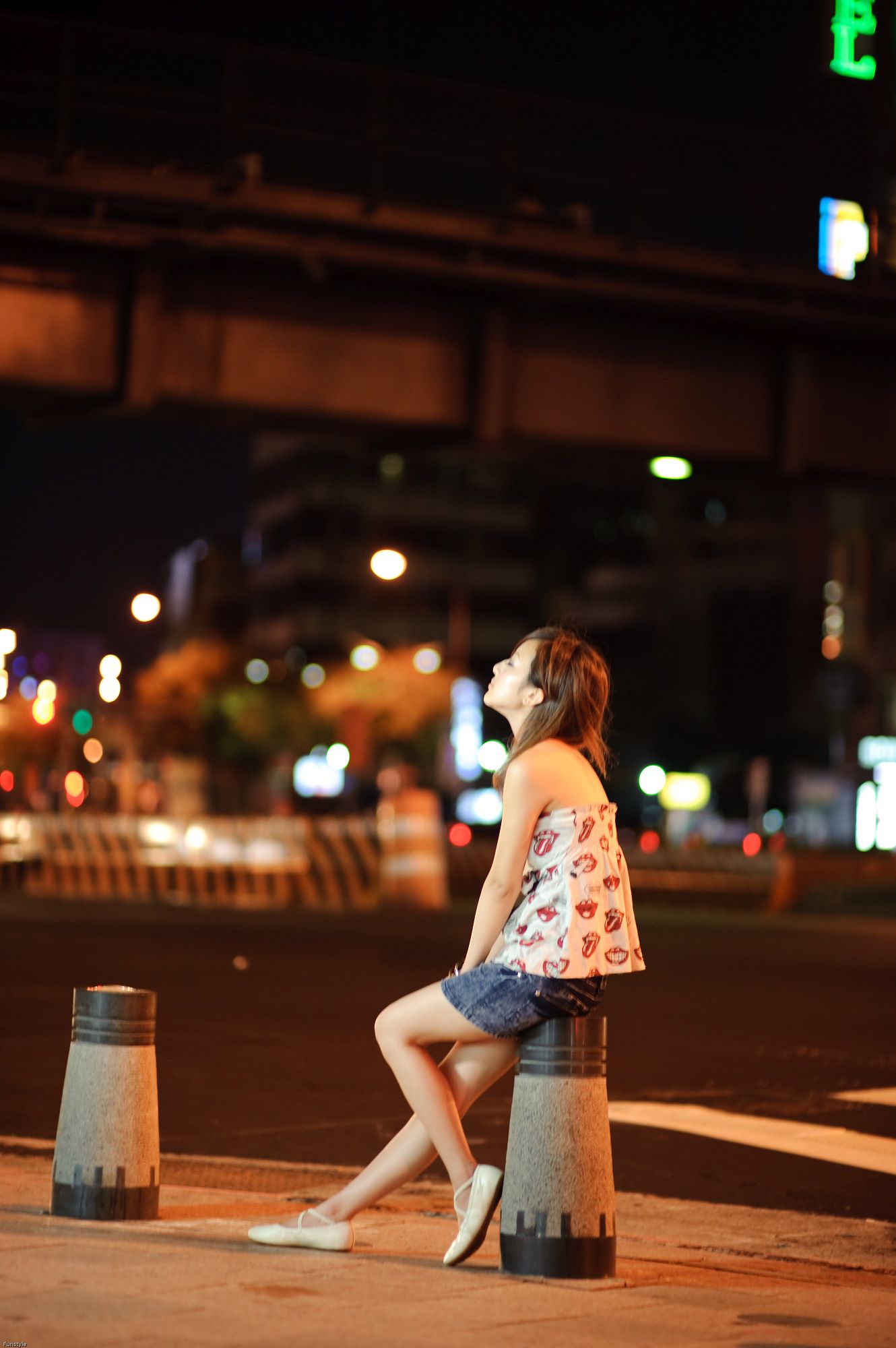 果子MM/张允霏《夜拍西門町》