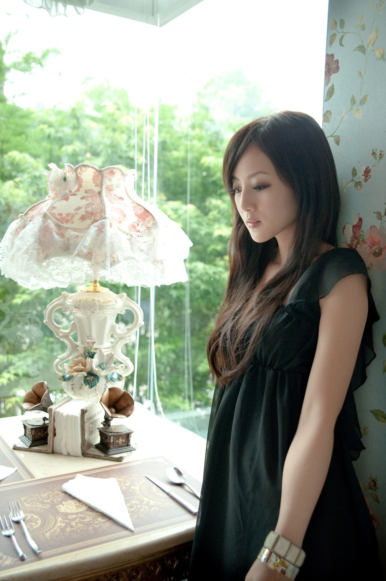 果子MM/Mikako《歐莉葉荷外拍》