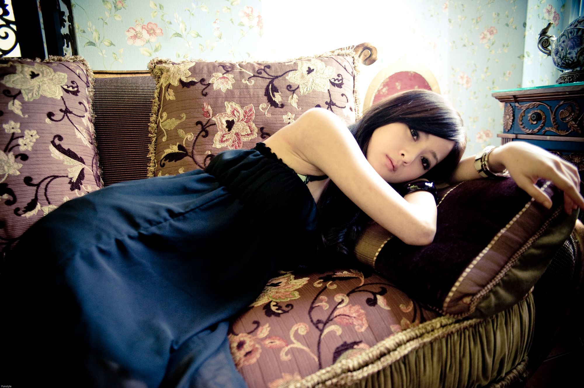 果子MM/Mikako《歐莉葉荷外拍》