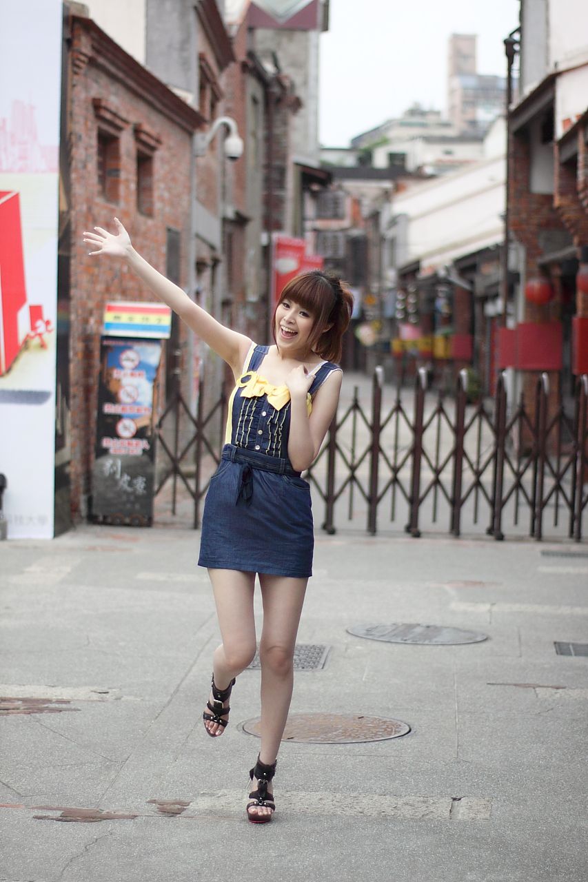 台湾可爱妹子白白/李依璇《外拍图片》写真合集