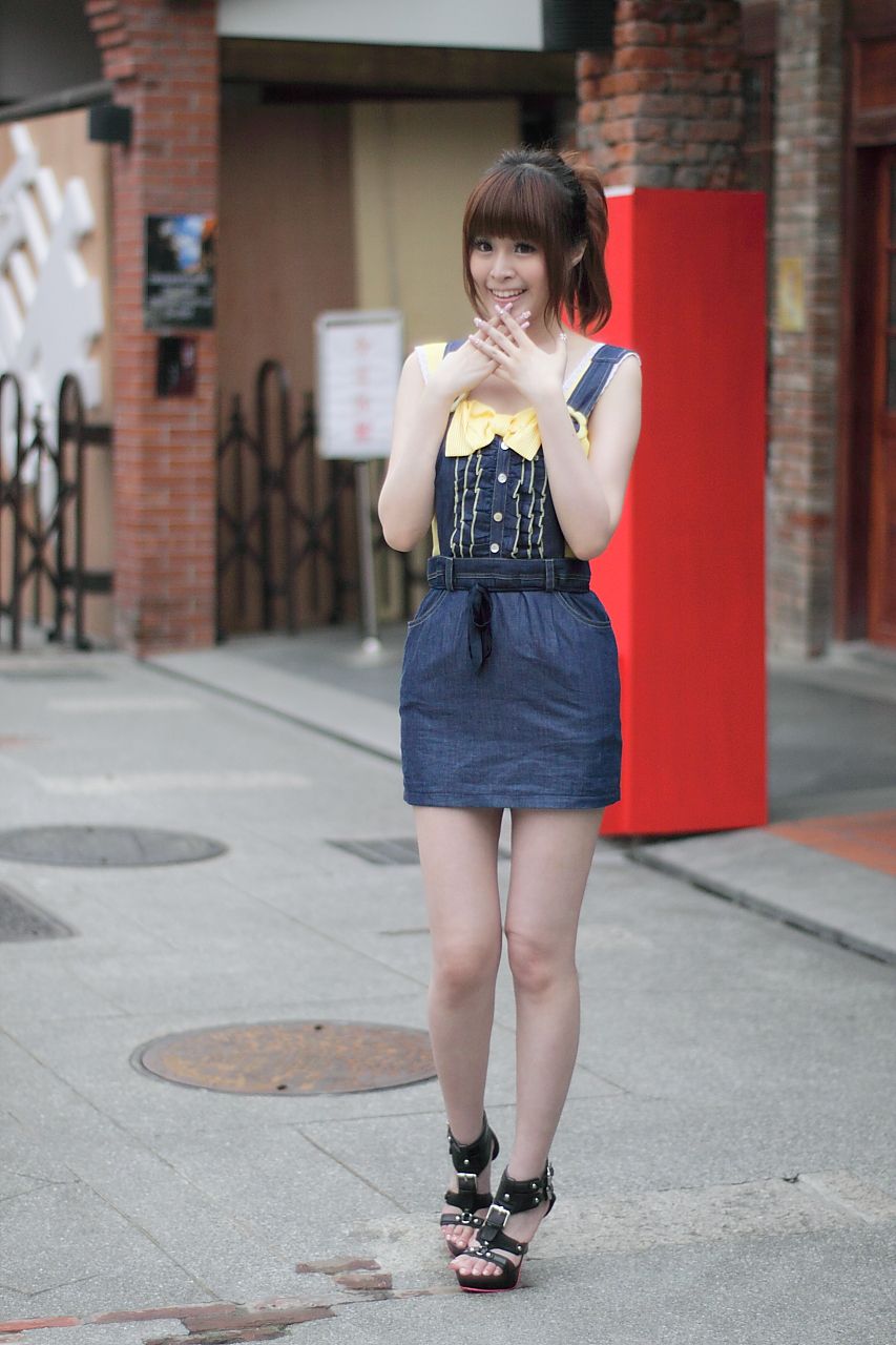 台湾可爱妹子白白/李依璇《外拍图片》写真合集