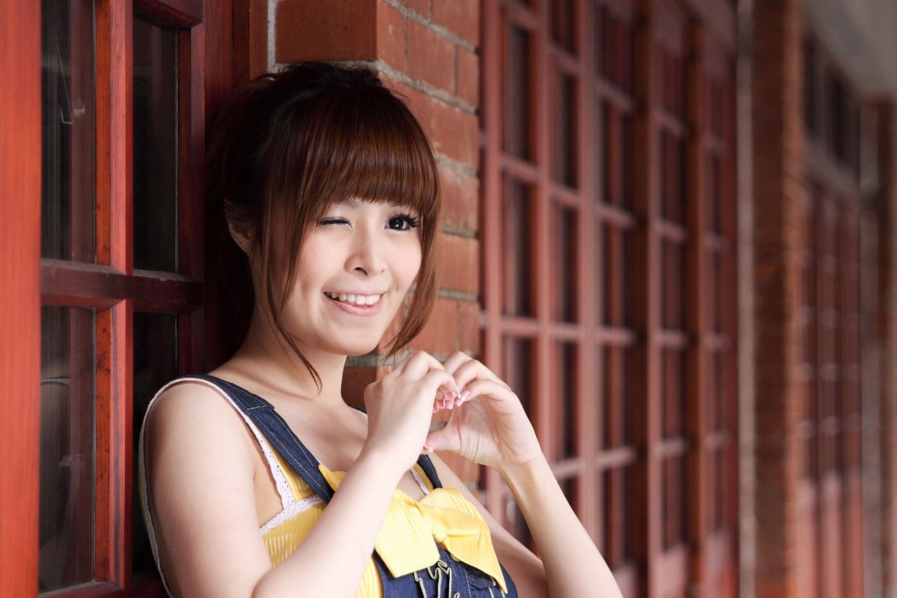 台湾可爱妹子白白/李依璇《外拍图片》写真合集