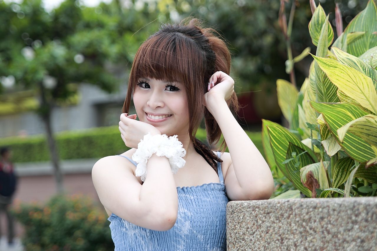 台湾可爱妹子白白/李依璇《外拍图片》写真合集