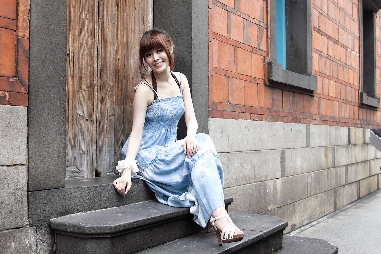 台湾可爱妹子白白/李依璇《外拍图片》写真合集