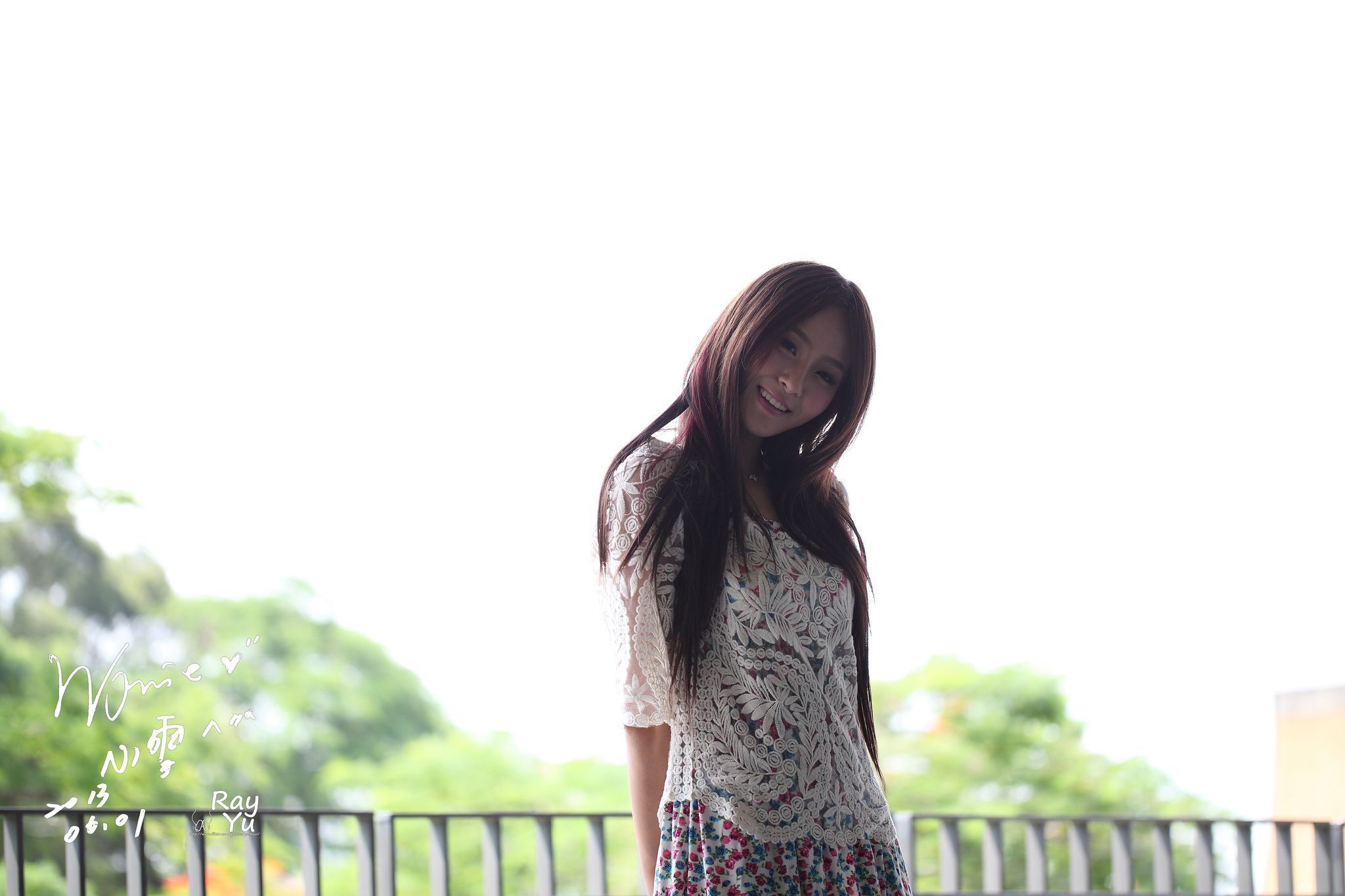 台湾女神Winnie小雪《2组外拍连衣裙图片》写真合集
