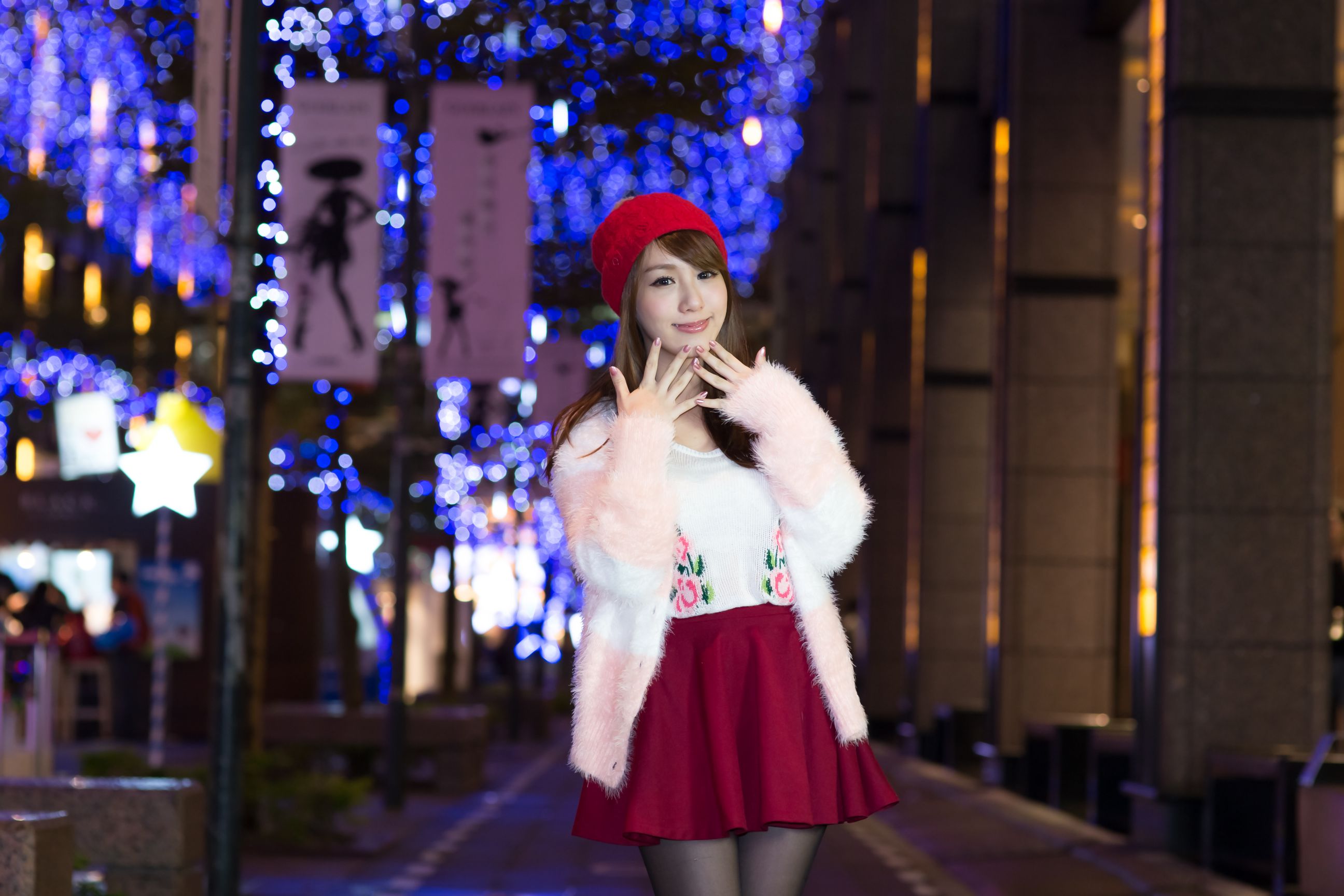 台湾正妹呂小步/吕思莹《黑丝夜拍》